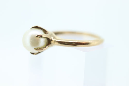 Victorian Pearl Claw Set ring. 10k Yellow Gold victorian solitaire ring. st(60/55)