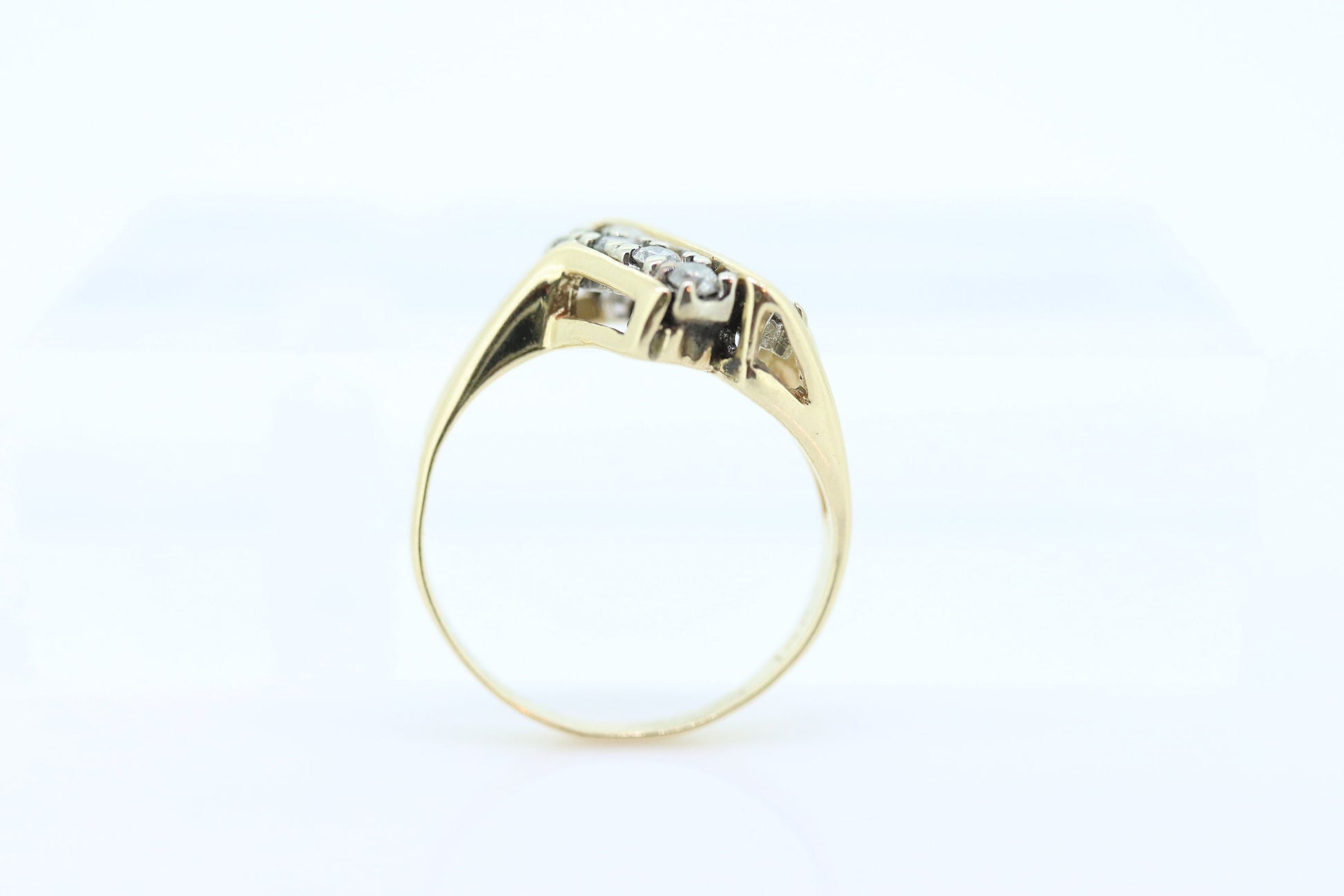 Diamond Bypass ring. 14k Yellow Gold Diamond ring. Diamond cluster. Diamond straight. Pinky ring elegant st(165/11)