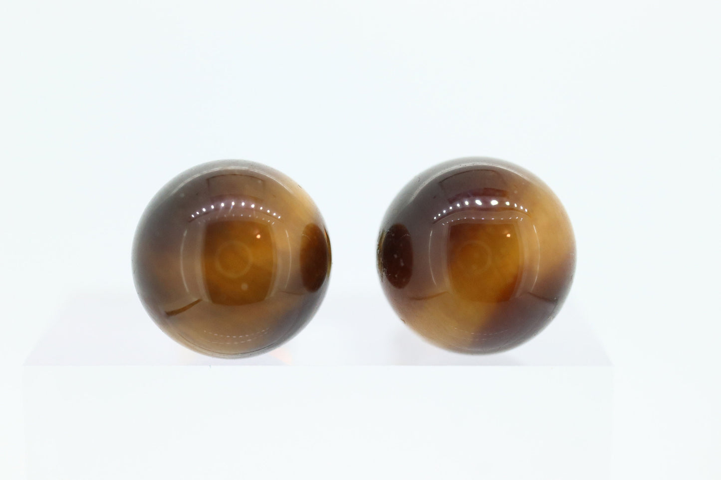 18k Natural Tigers Eye Ball stud earrings. 10mm Tiger's Eye Cat's Eye Sphere stud earring. Screw Backs st(40/11)