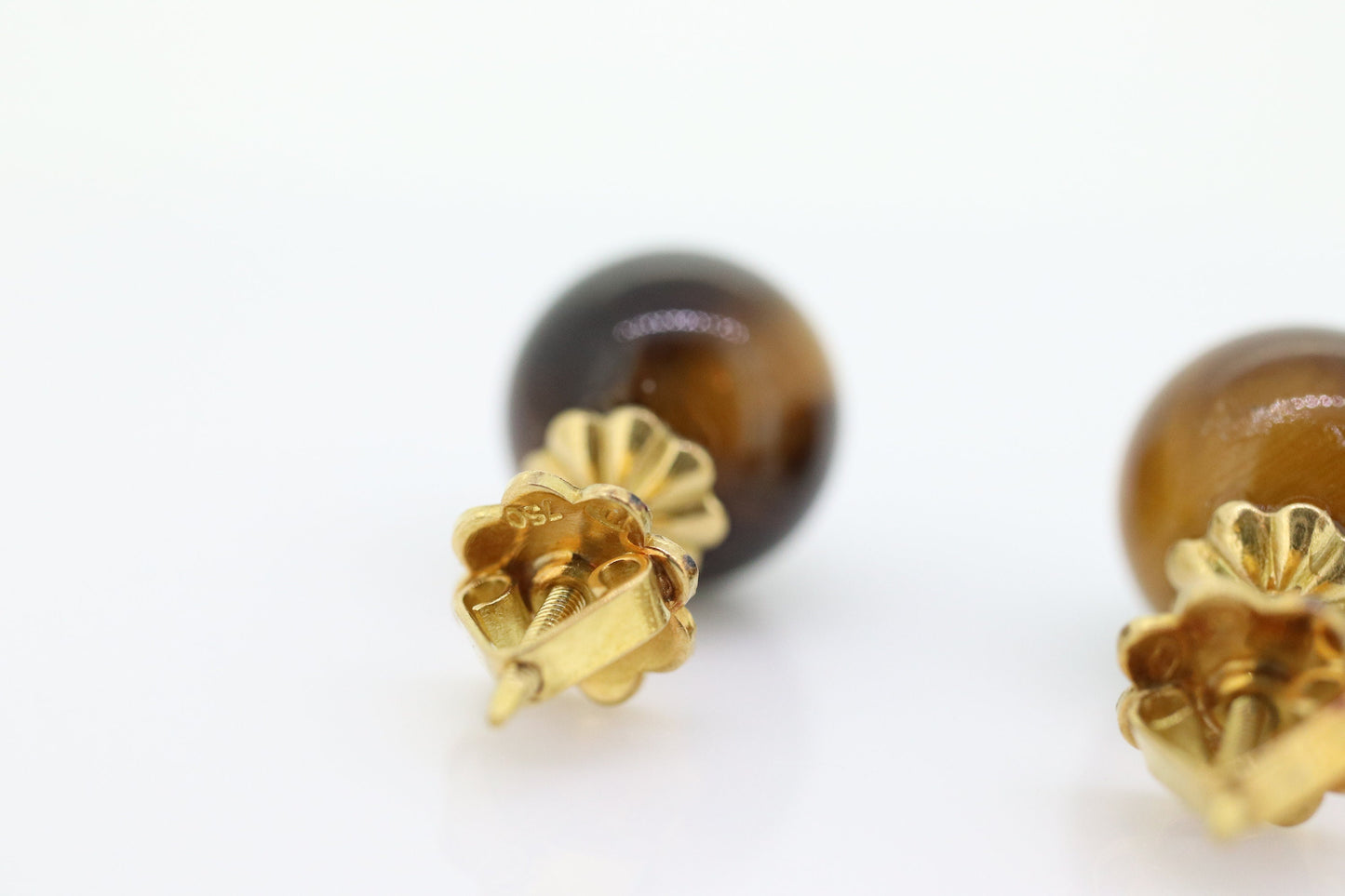 18k Natural Tigers Eye Ball stud earrings. 10mm Tiger's Eye Cat's Eye Sphere stud earring. Screw Backs st(40/11)