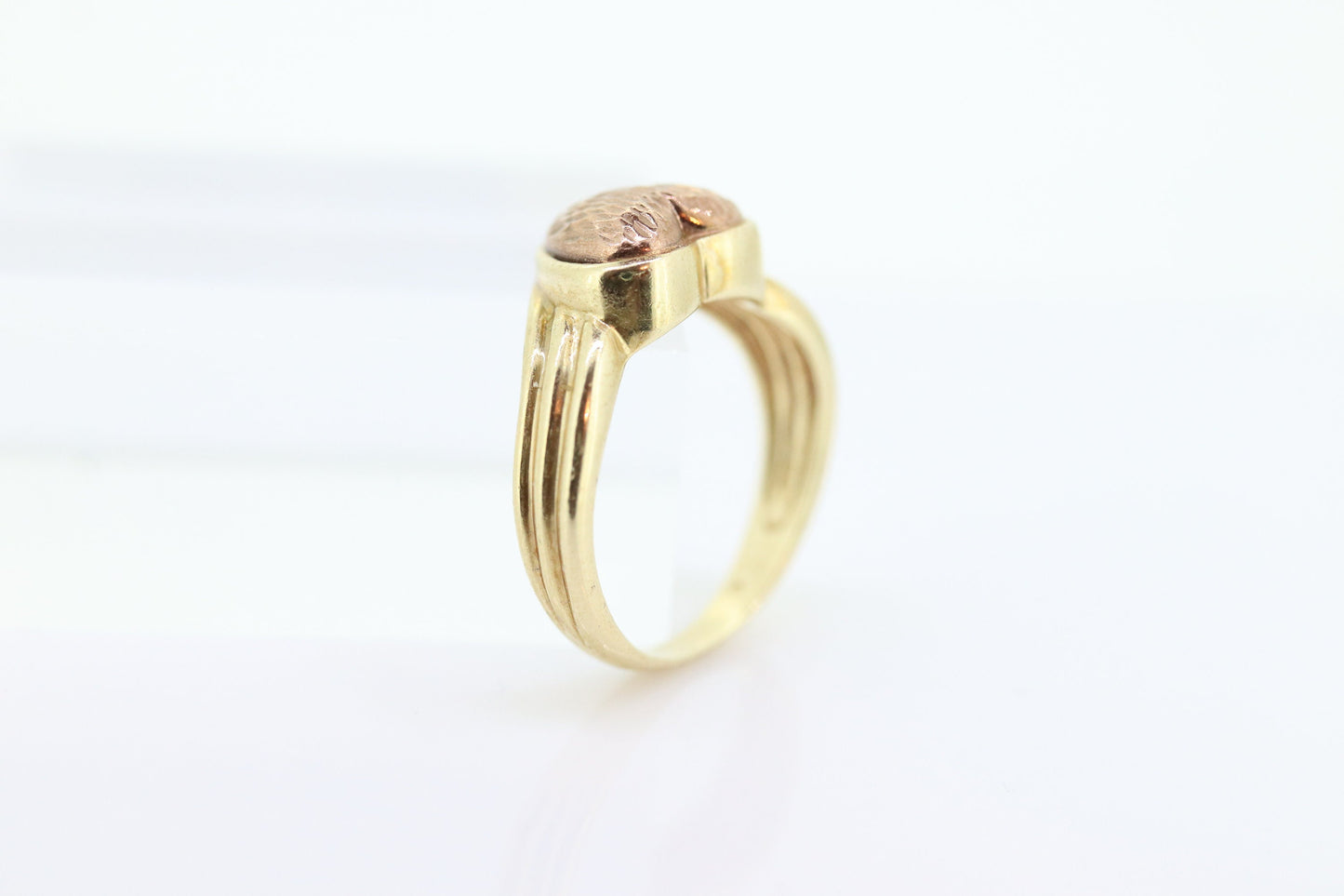 10k Heart Ring. 10k Textured heart promise ring. 10k Rose and Yellow Gold. Cute Heart Ring. Bezel set. st(101/20)