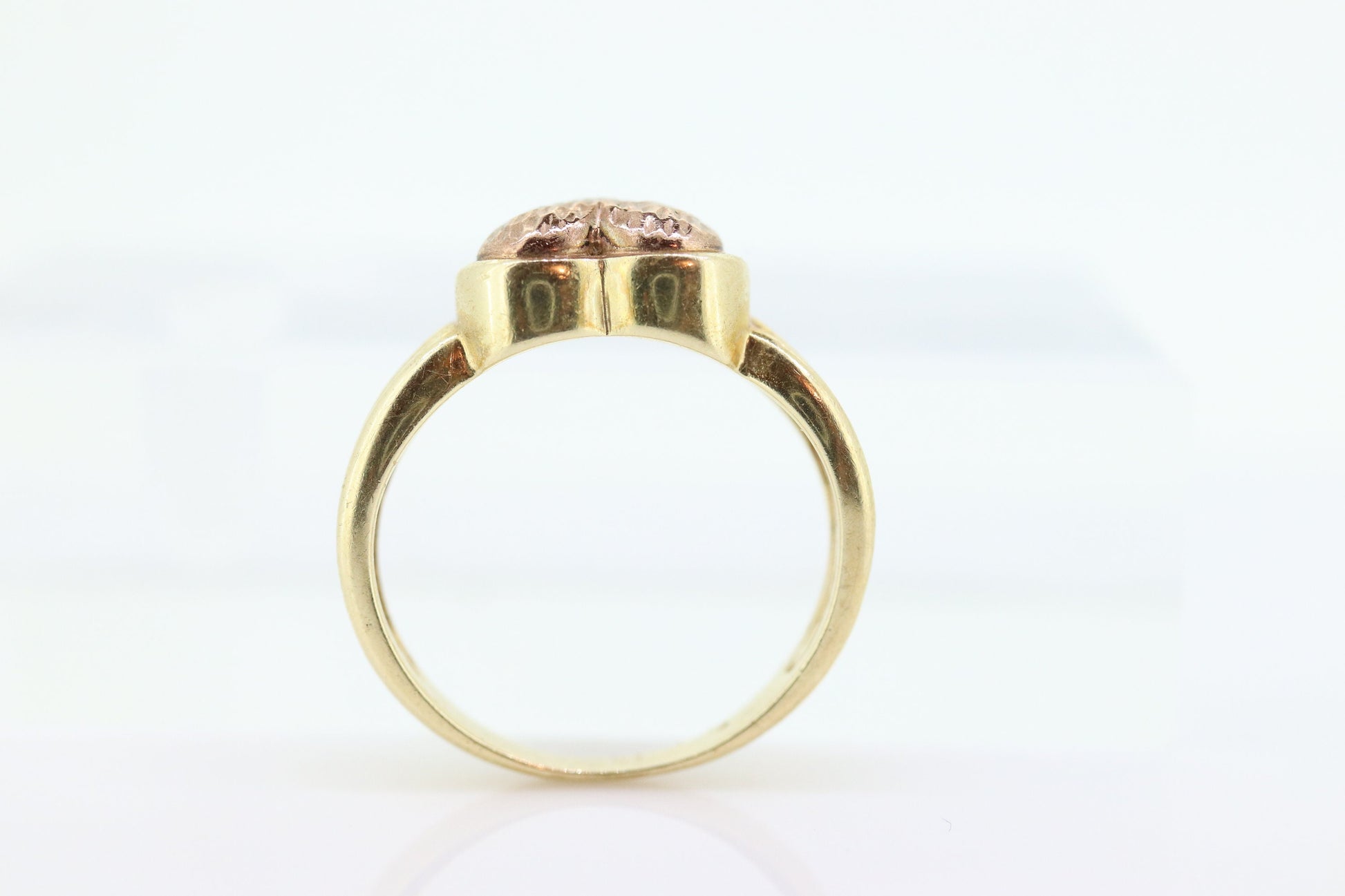 10k Heart Ring. 10k Textured heart promise ring. 10k Rose and Yellow Gold. Cute Heart Ring. Bezel set. st(101/20)