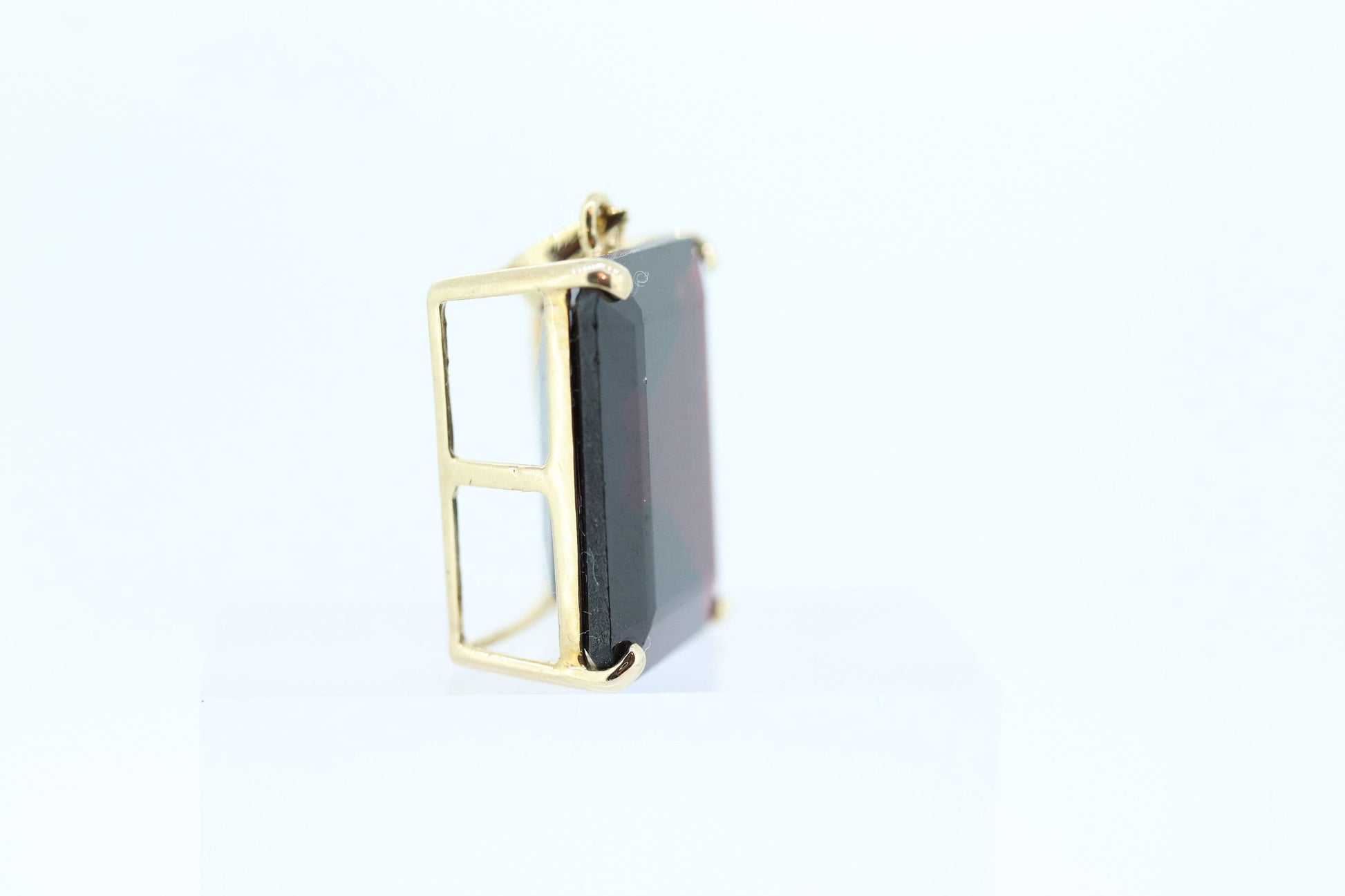 GARNET 14k Gold Pendant. Emerald Rectangle Garnet solitaire Pendant. (st53)