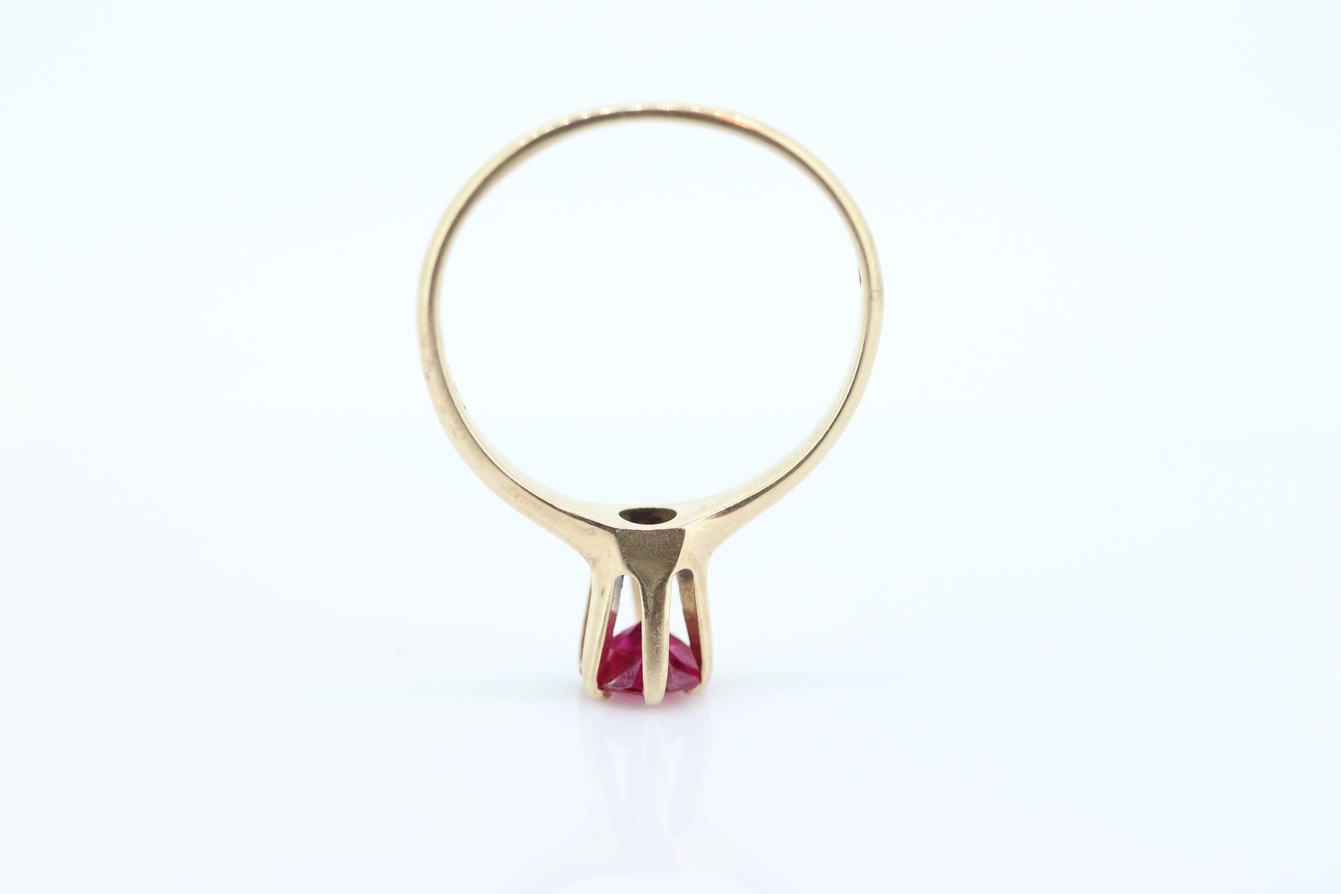 Otsby Barton Ruby Ring. 14k Yellow Gold Claw Design. OB from Art Deco 1920 Era. Ruby Claw ring. st50