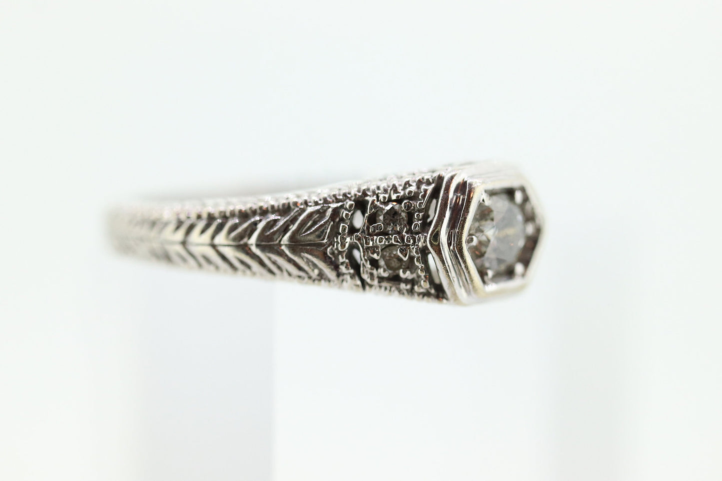 Art Deco Diamond ring. 14k white gold with engravings. Made by Royal Jewelry RJM