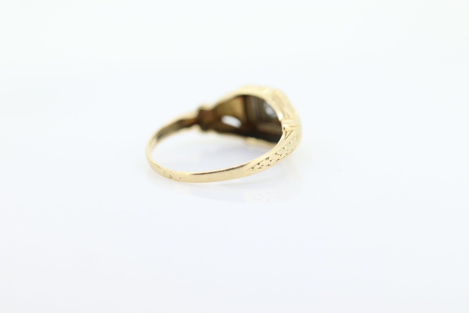 Art Deco Diamond Solitaire Ring. 14k Gold Old European Cut diamond  floral Ring st(112)