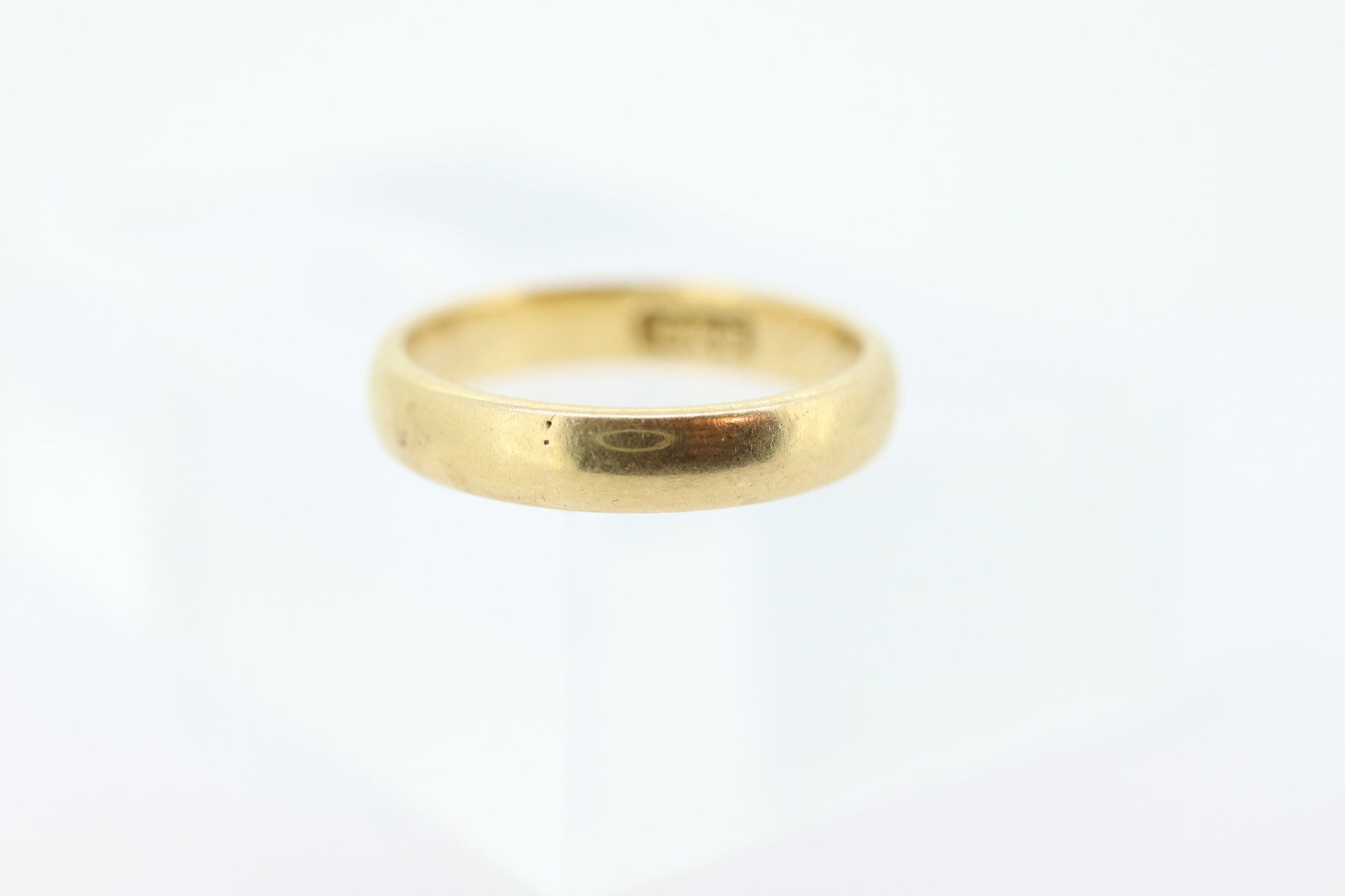 JR Wood 18k Yellow Gold band. Antique Early 1900s 18k Yellow Gold Jr Wood (Art Carved) Wedding Band.