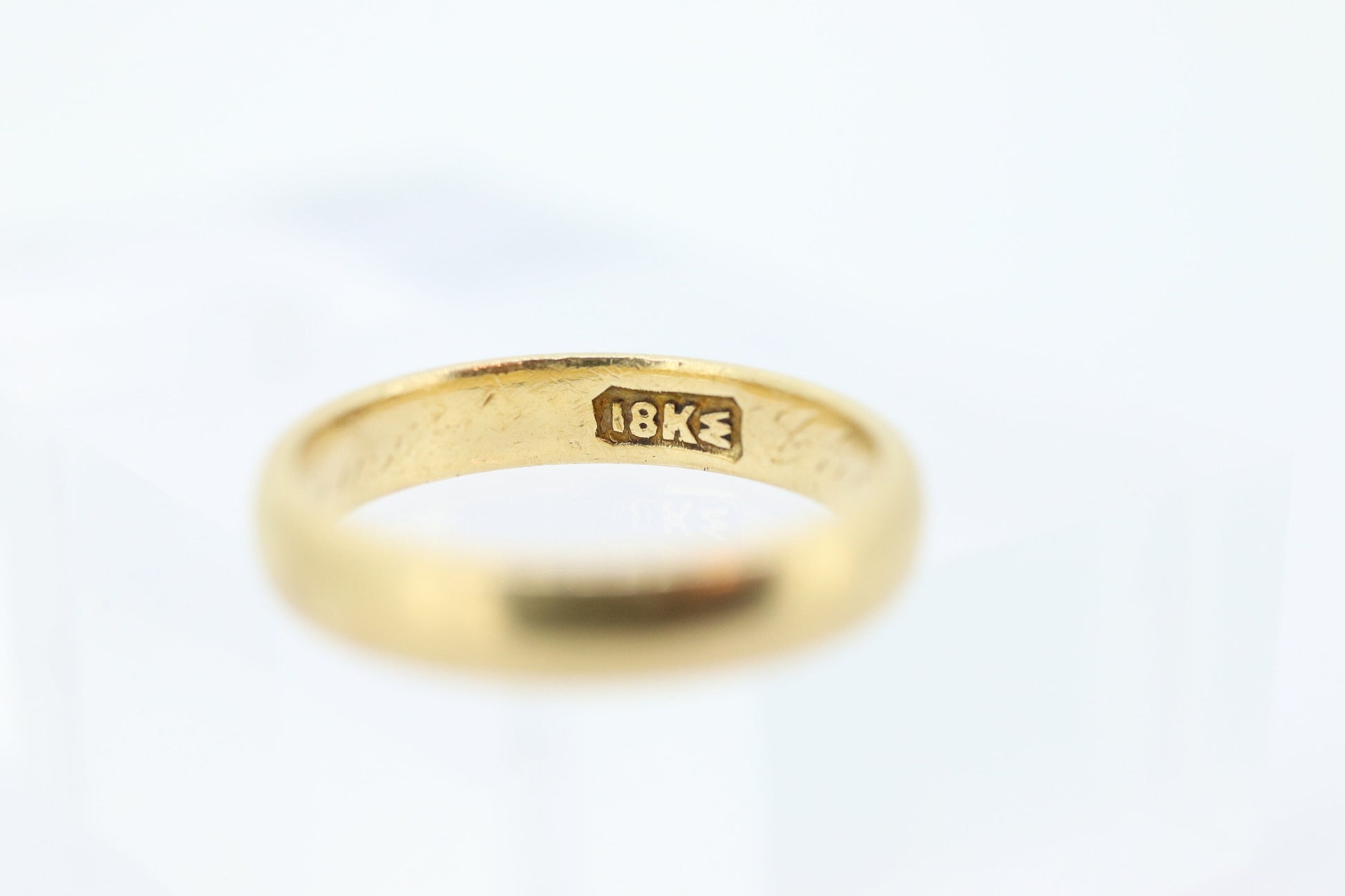 JR Wood 18k Yellow Gold band. Antique Early 1900s 18k Yellow Gold Jr Wood (Art Carved) Wedding Band.