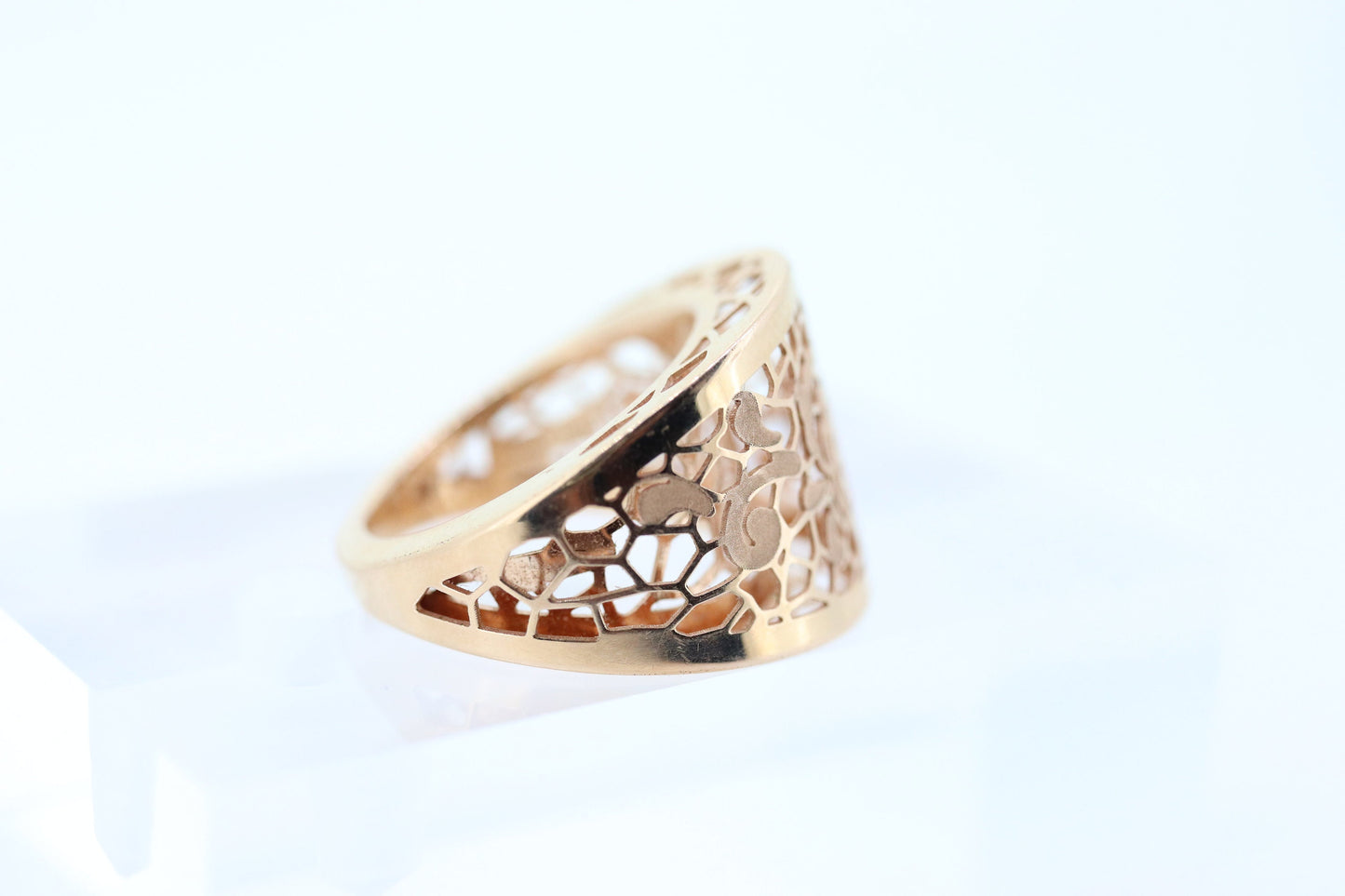 Filigree Signet Hollow ring. 14k Rose gold ring. Rose flower band. gold pinky ring Italian Golden Clef International. Rose Gold Signet Ring