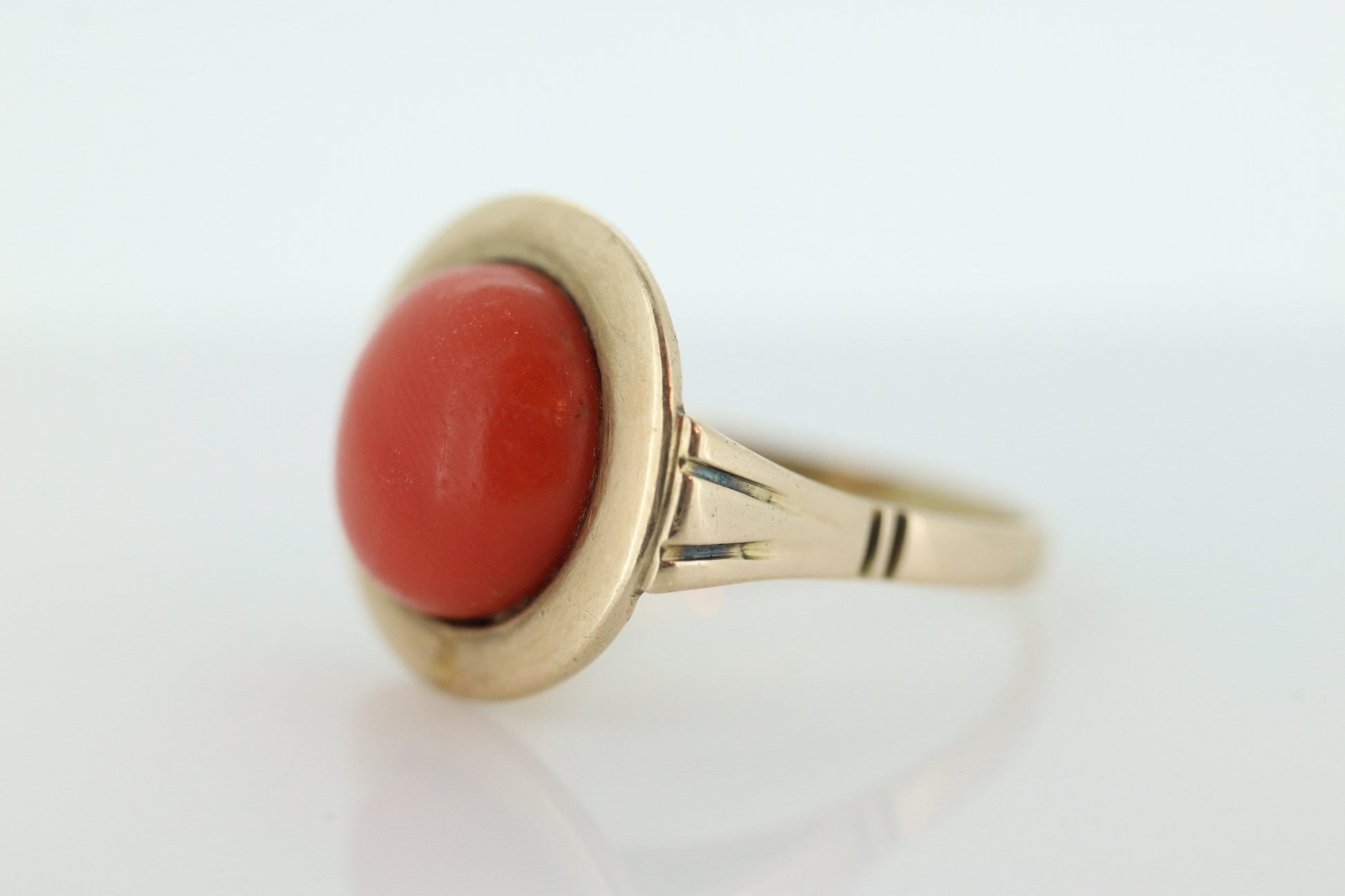 8k Large Round Orange CORAL ring. 8k Bubble Coral Cabochon bezel set Dome statement ring. St(47/15)