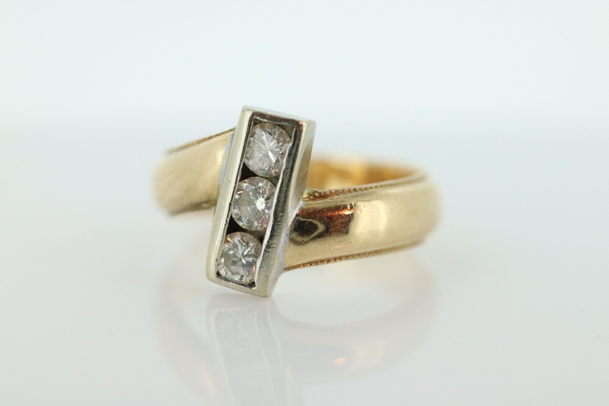 14K Bypass Diamond Ring. Channel Set Diamonds.  Always and Forever Toi et moi band. Yellow Gold ring. Sz7.5 st(138/11)