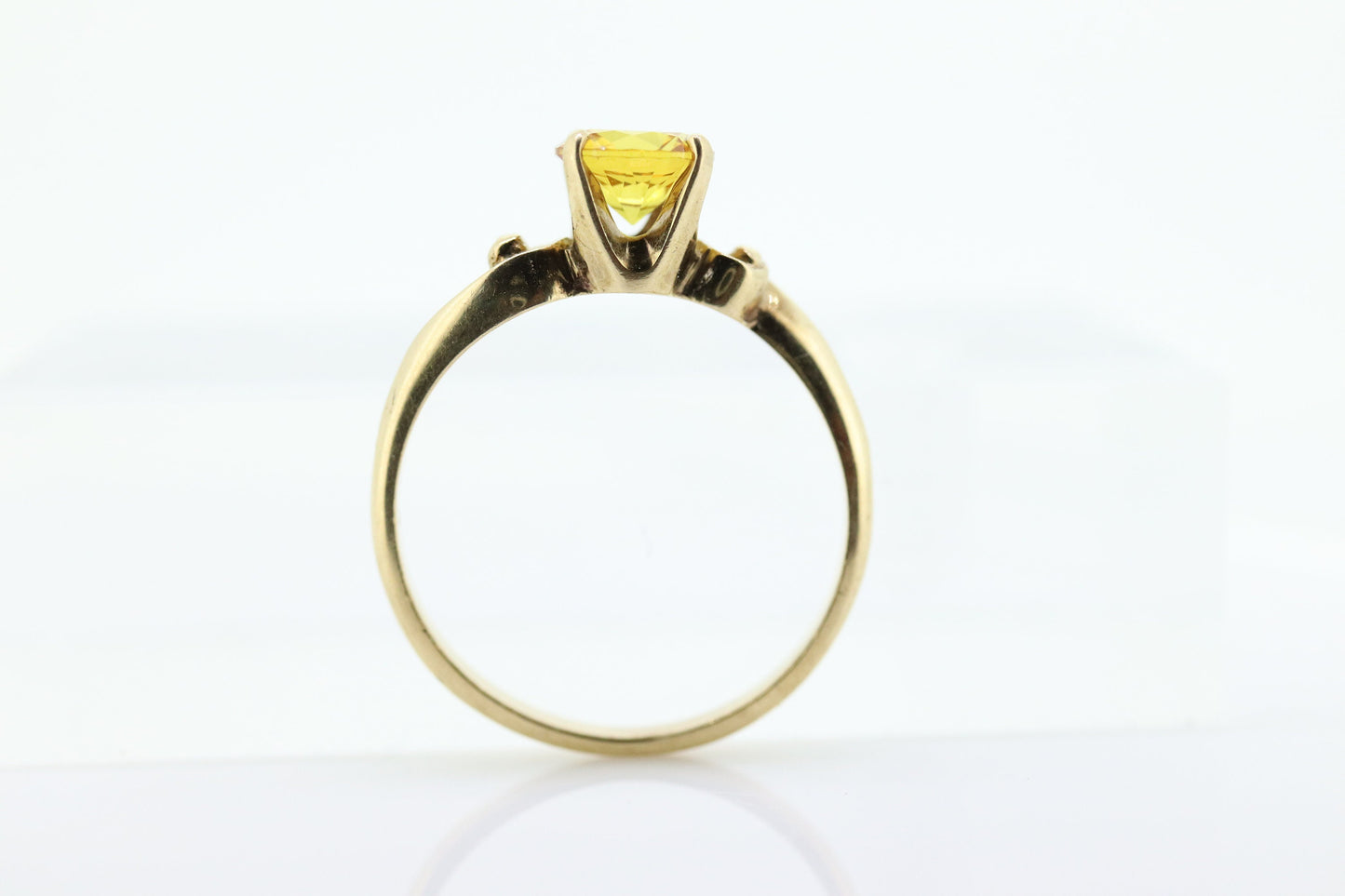 10k Round Sapphire YELLOW Sapphire ring. YELLOW SAPPHIRE solitaire ring. st(97/75)