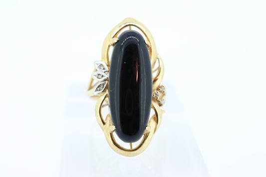 14k Oval Cabochon Onyx and Diamond ring. Womens Oval Onyx set statement ring. st(115/50)
