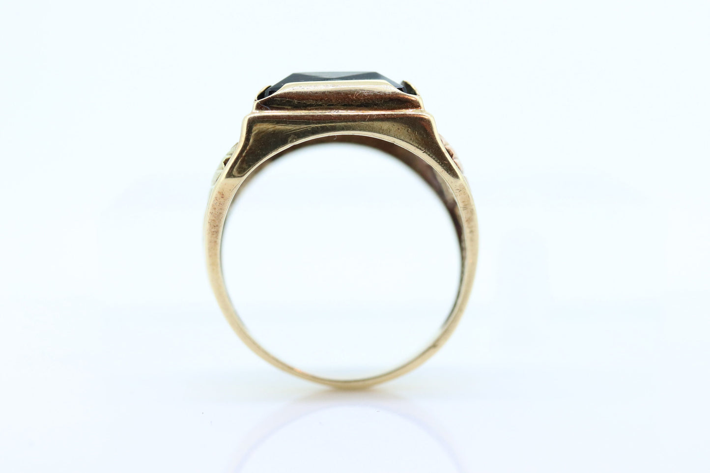 Black Hills Gold Ring. Heavy 10k Hematite Black Hills Gold Mens Statement Ring. sz 10.25 stock(99/11)