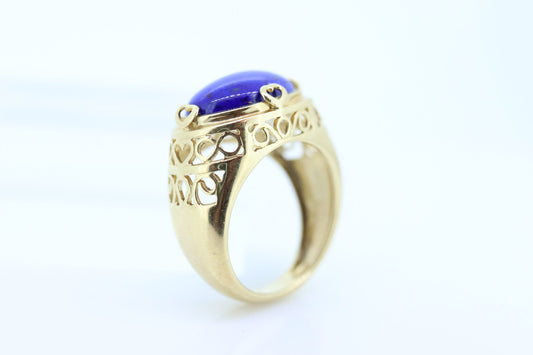 14k Blue Lapis Lazuli  Ring. 14k Yellow Gold Lapis bezel set into Heart setting. Very unique. St(137/50)