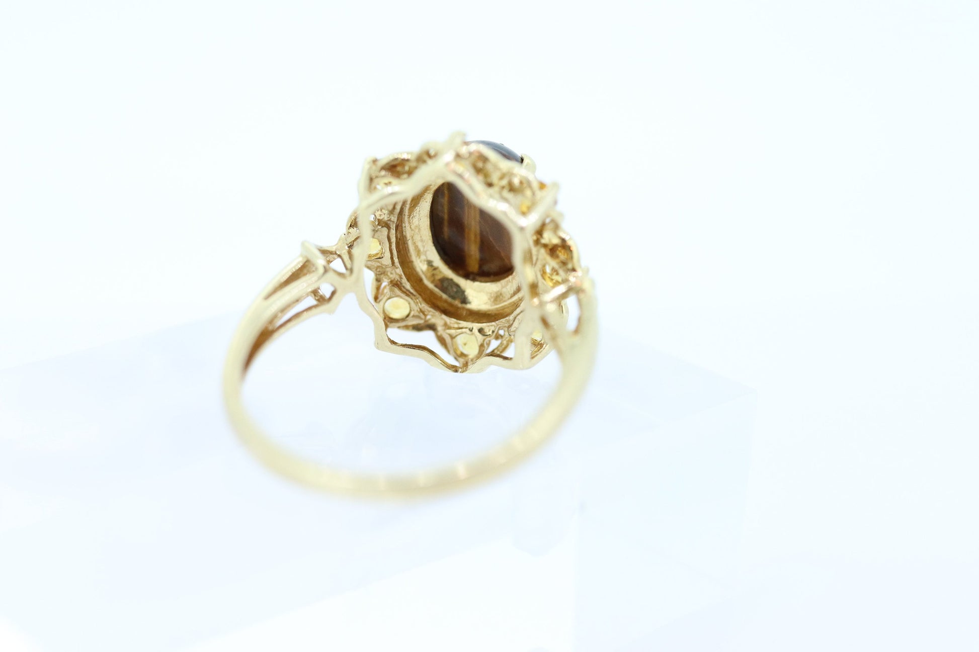 10k Tiger Eye Oval Cabochon ring. Tiger's Eye and Citrine Halo ring. St (88/11)