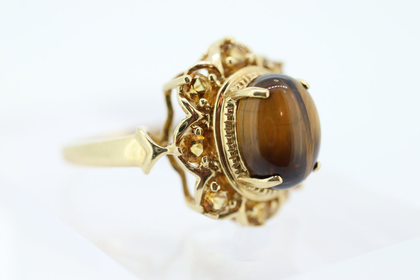 10k Tiger Eye Oval Cabochon ring. Tiger's Eye and Citrine Halo ring. St (88/11)