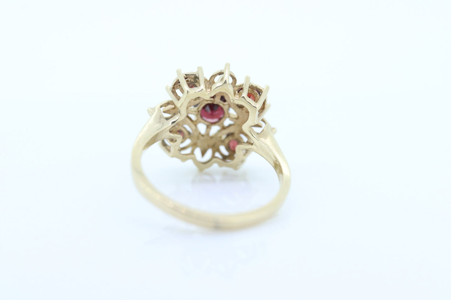 10k Garnet Flower Star Cluster ring. 10k Yellow Gold GARNET Cluster Open filigree starburst ring. st(98)