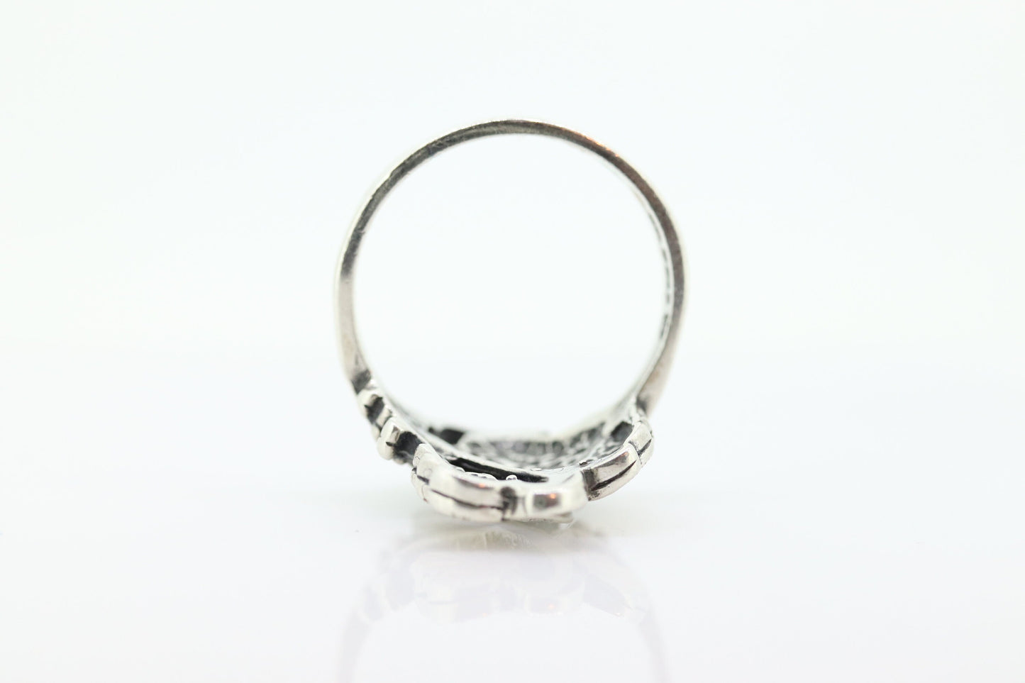 Black Hills Gold ring. 925 Sterling Silver band. Sterling Silver Leaf Vine Black Hills ring. st(17)