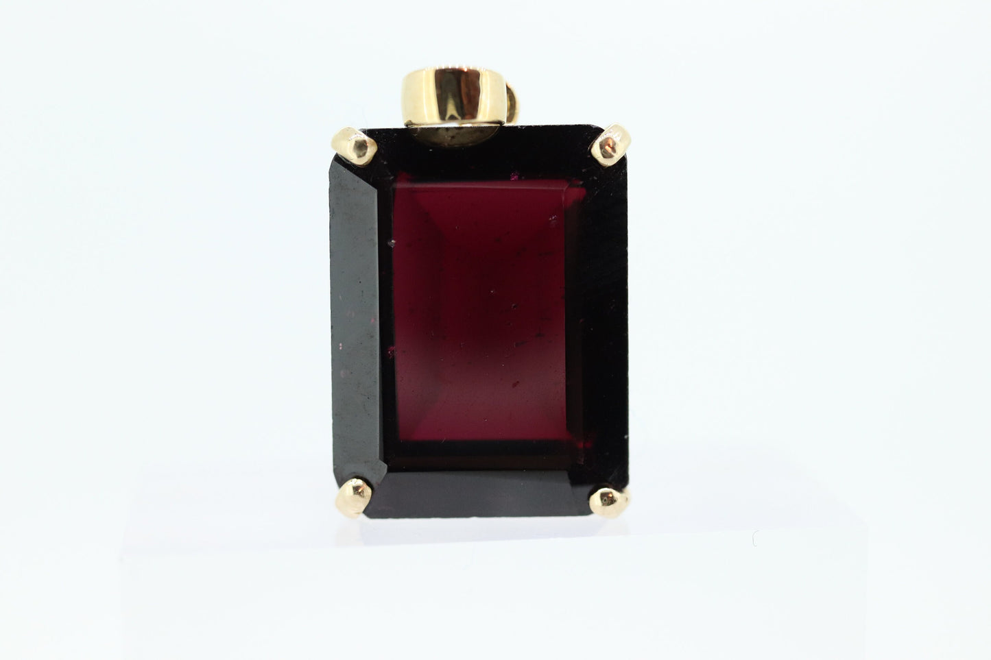 GARNET 14k Gold Pendant. Emerald Rectangle Garnet solitaire Pendant. (st53)