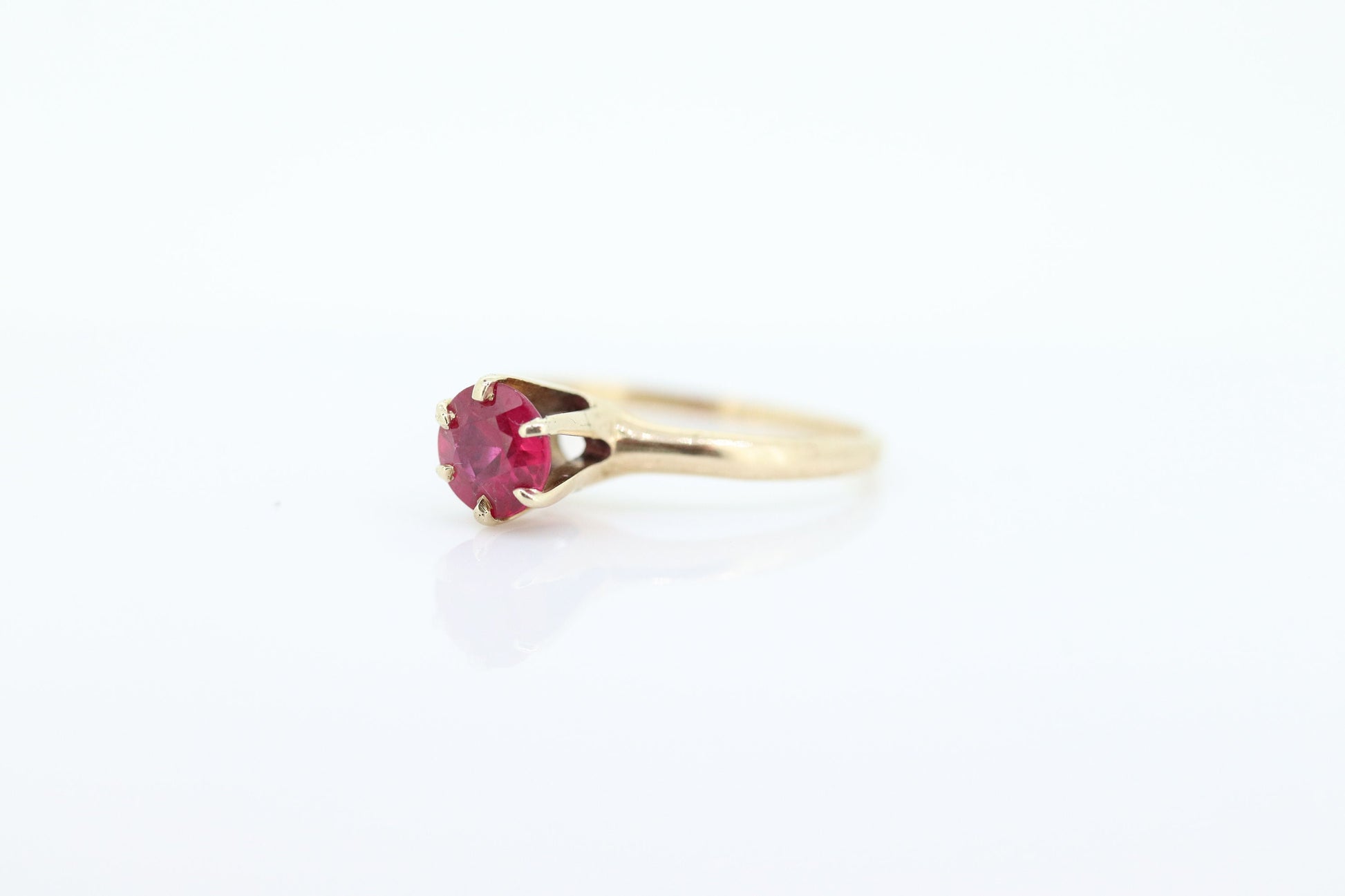 Otsby Barton Ruby Ring. 14k Yellow Gold Claw Design. OB from Art Deco 1920 Era. Ruby Claw ring. st50