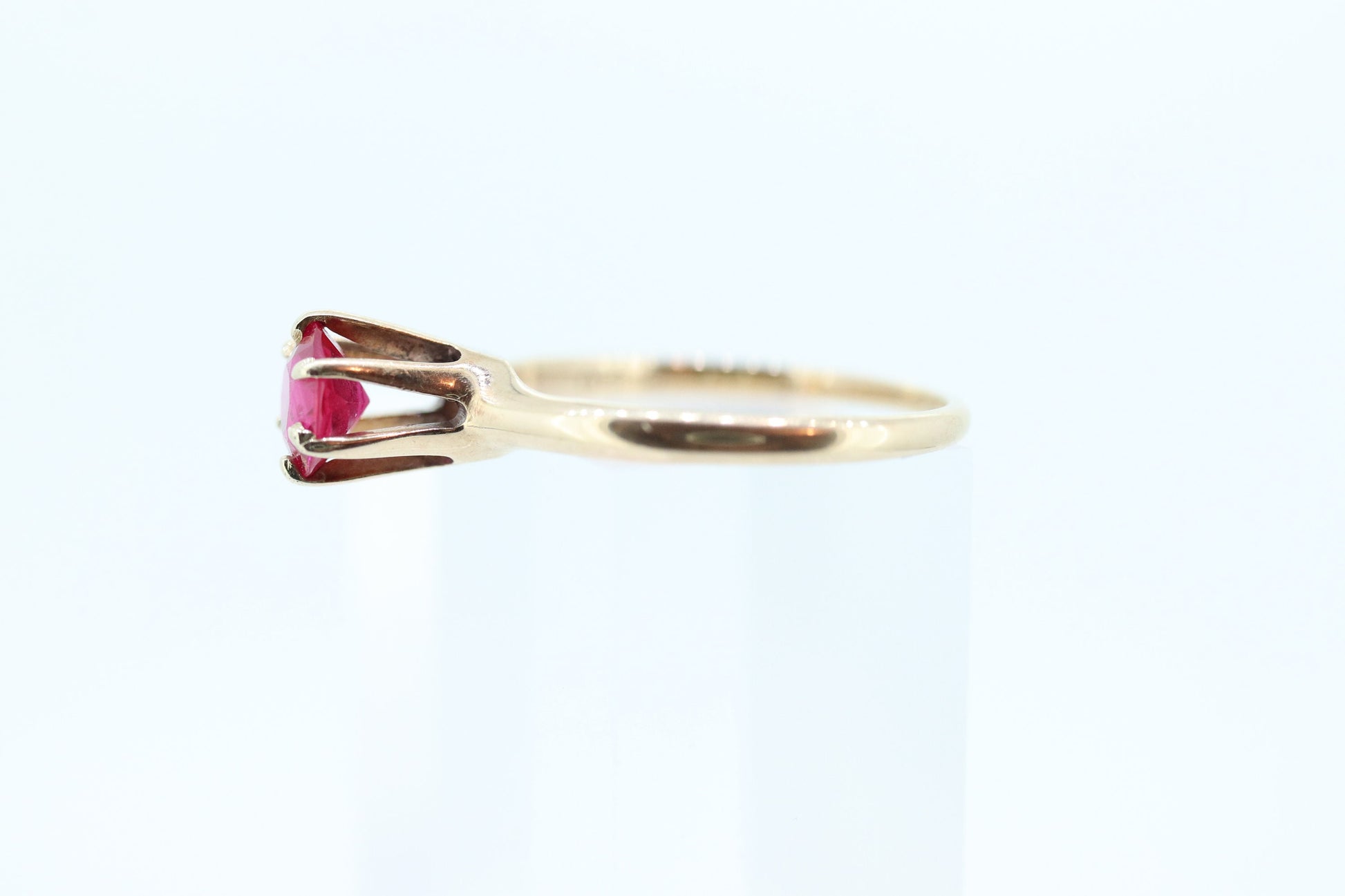 Otsby Barton Ruby Ring. 14k Yellow Gold Claw Design. OB from Art Deco 1920 Era. Ruby Claw ring. st50