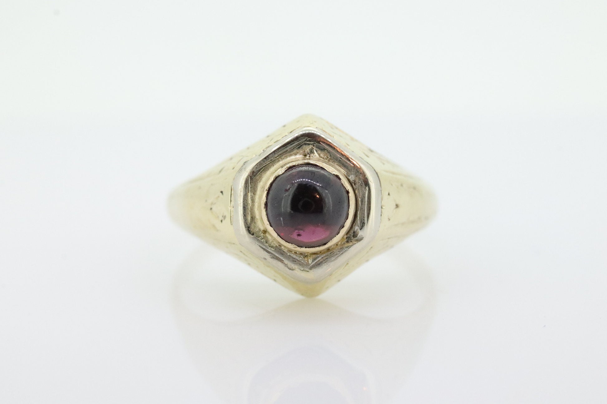 14k Red Tourmaline Antique Ring. Bezel set Round Cabochon Tourmaline solitaire engraved ring. st(104)