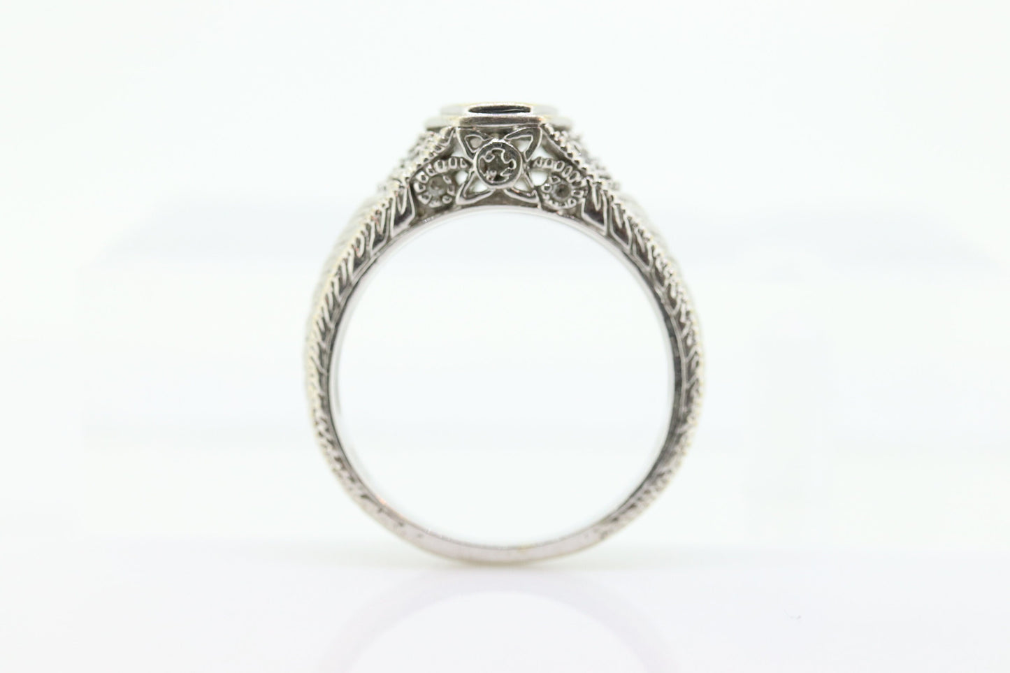 Art Deco Diamond ring. 14k white gold with engravings. Made by Royal Jewelry RJM