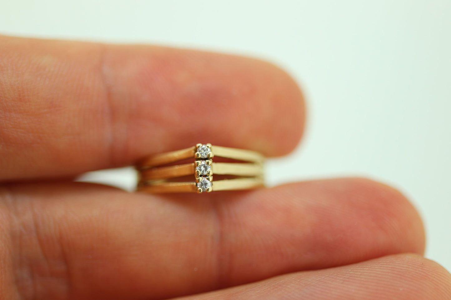 10k Diamond trio ring. 3 stone Diamond Ring. Stacking ring. Journey ring st(75/90)