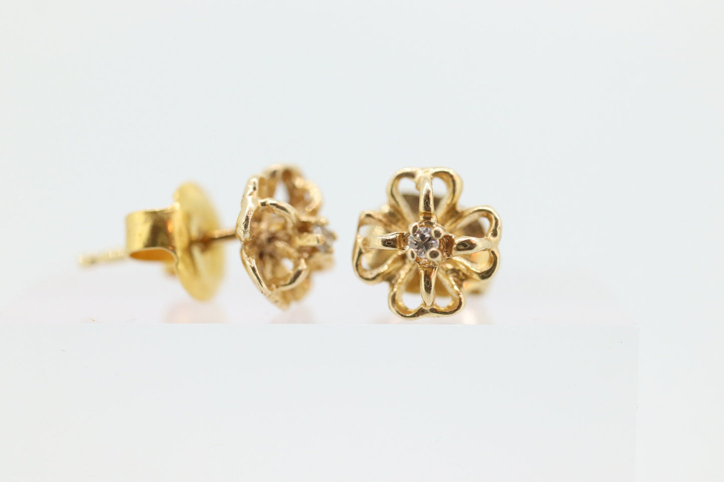 14k Diamond Clover Flower or Star stud earrings. st(45)