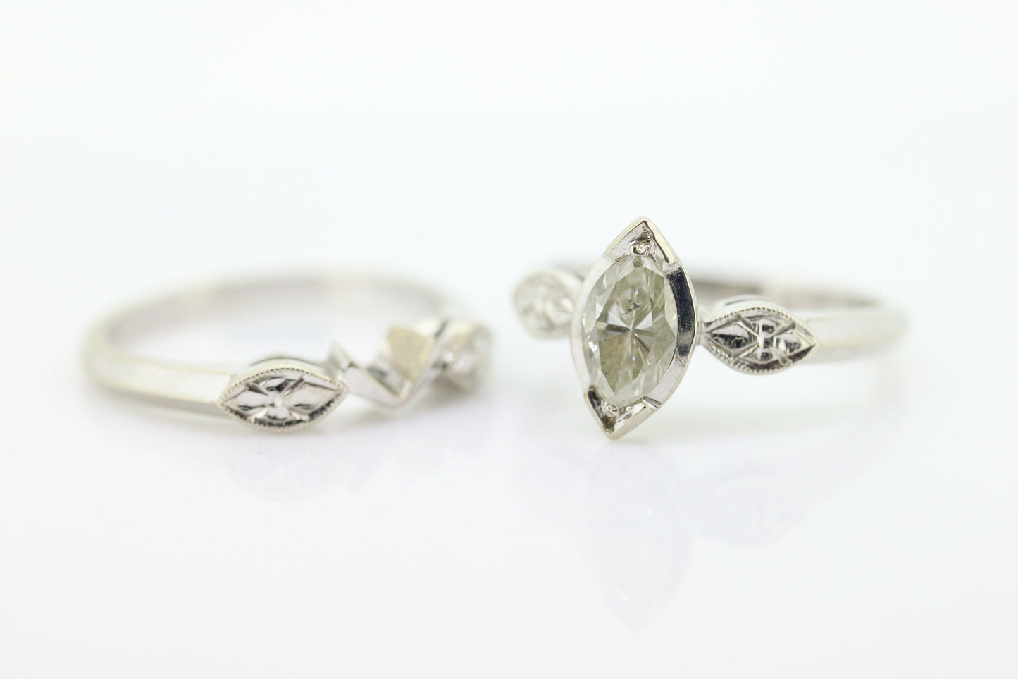 14k Marquise Diamond (0.48ctw) Wedding set. 14k white gold Bridal Set with a diamond. st403