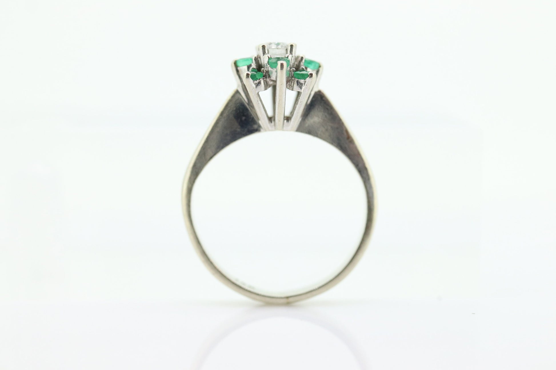 14k Emerald and Diamond Halo White gold ring. Emerald and Diamond Cluster ring. Pinkie sz 2.5 st88