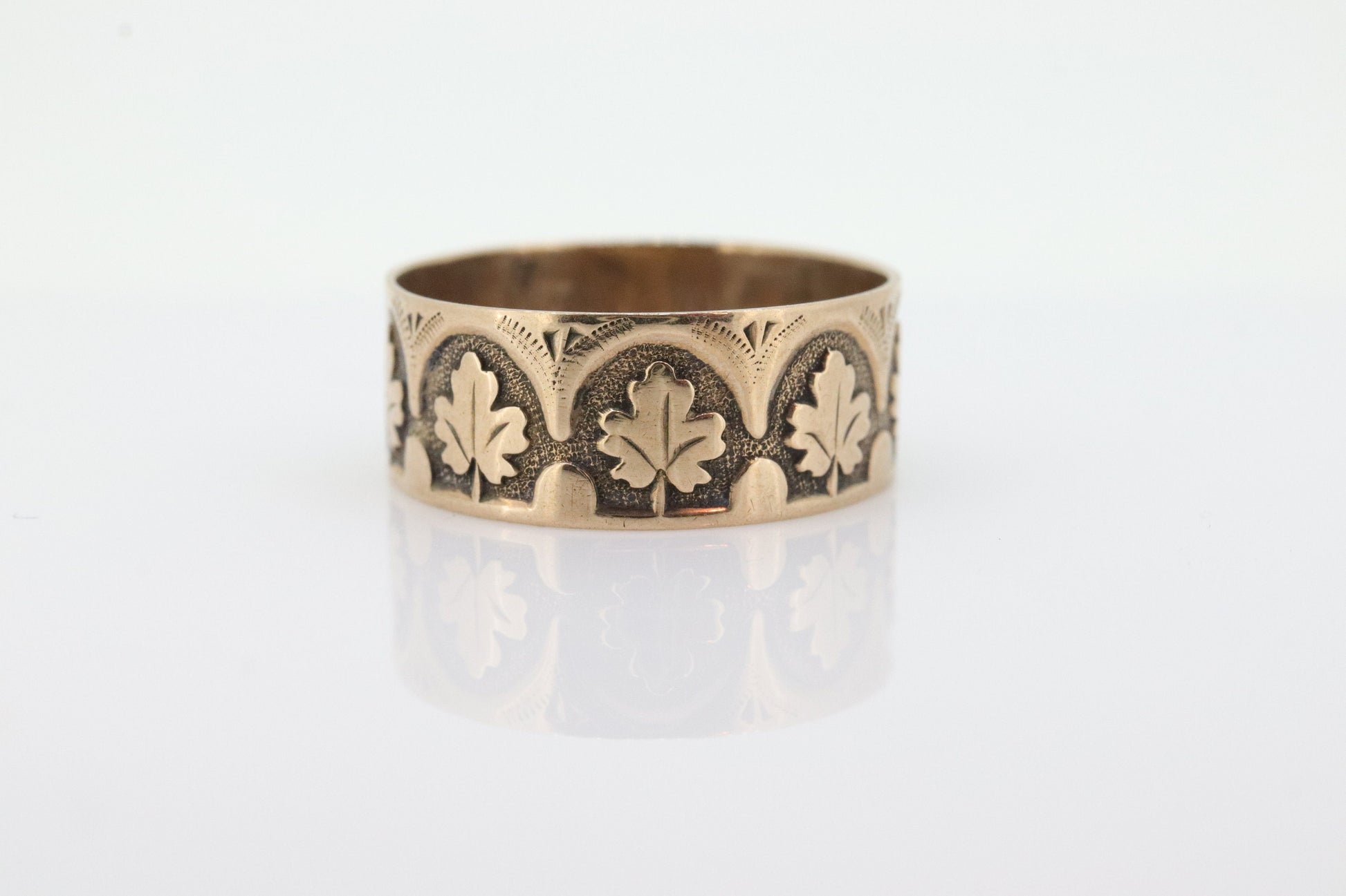 Antique 10k Wide Cigar Embossed band. Antique Cigar Rose Gold Vintage Embossed Maple Oak Leaf design. 7mm sz7.75 st(121)