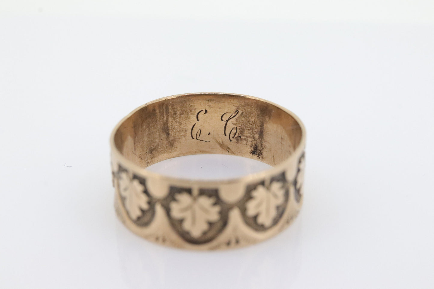 Antique 10k Wide Cigar Embossed band. Antique Cigar Rose Gold Vintage Embossed Maple Oak Leaf design. 7mm sz7.75 st(121)