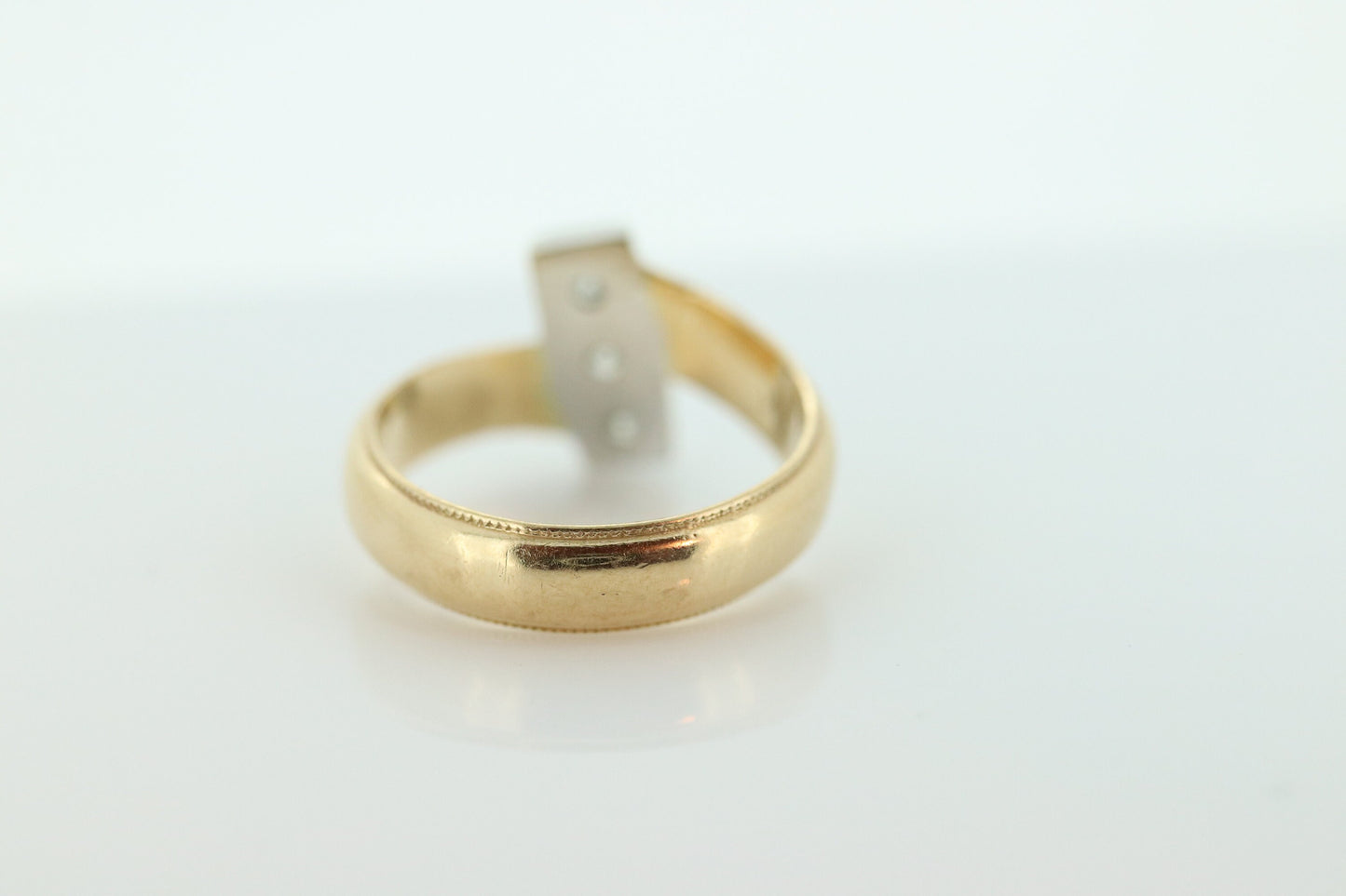 14K Bypass Diamond Ring. Channel Set Diamonds.  Always and Forever Toi et moi band. Yellow Gold ring. Sz7.5 st(138/11)