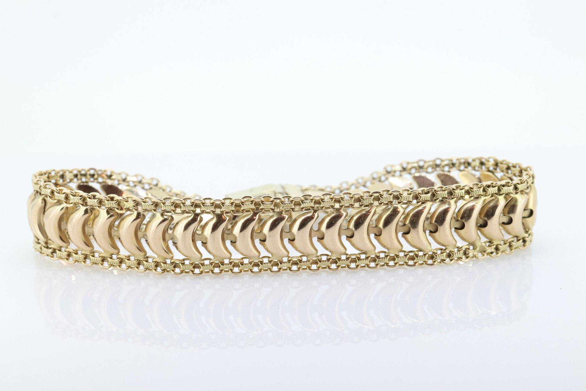 14k Wide Textured Bismark Bracelet. Italian Made 14k Yellow Gold Bracelet. High Polish bracelet 13.1g st(460)