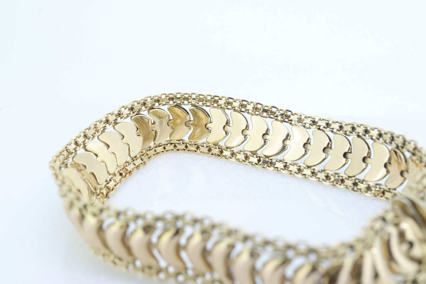 14k Wide Textured Bismark Bracelet. Italian Made 14k Yellow Gold Bracelet. High Polish bracelet 13.1g st(460)