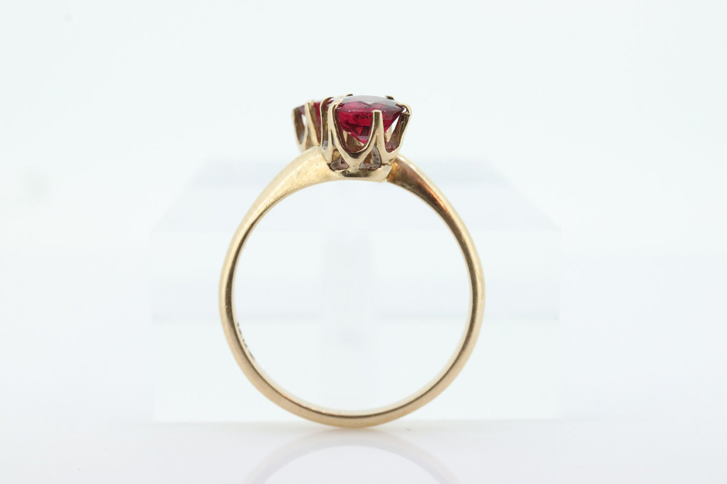 JR Wood 14K Garnet Twin Band. Vintage Jr Wood and Sons Garnet Victorian claw bypass ring. st(81)