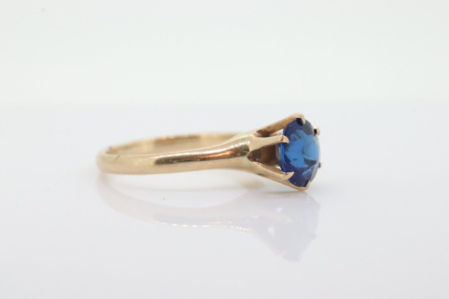 10k Blue SAPPHIRE victorian prong set. Sapphire prong set solitaire ring. st(90)