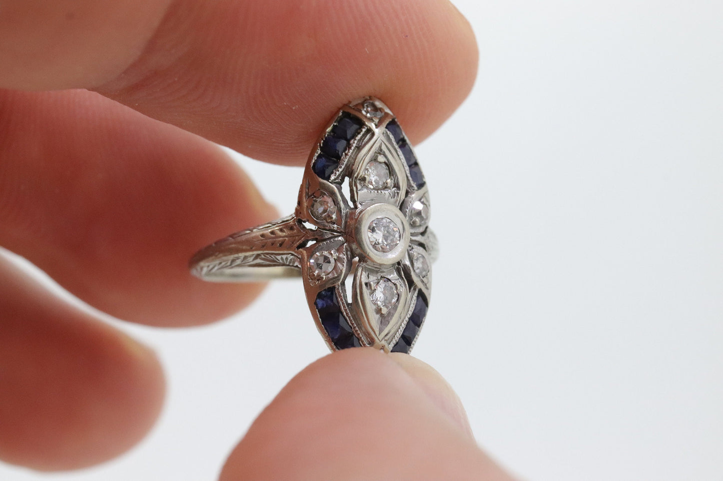 Antique Shield daisy ring. 18k diamond and sapphire shield ring. 18k Art Deco  diamond filigree signet flower ring. st(245)