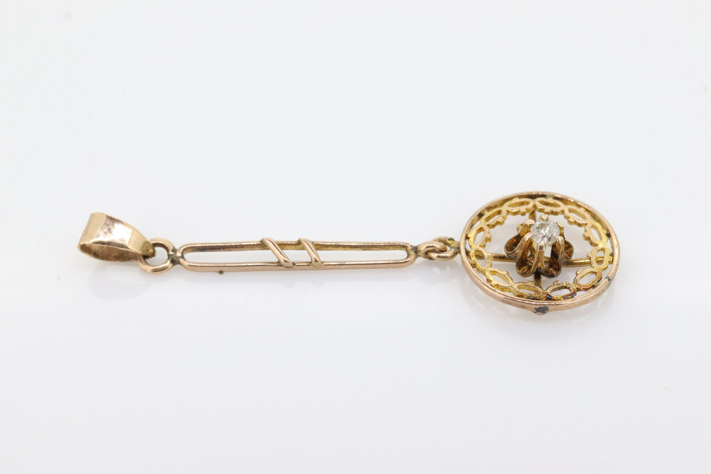 Antique Diamond pendant lavaliere. 10k Gold with a diamond set buttercup. Art nouveau era. st(80)