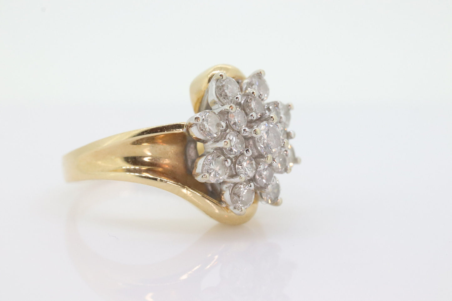 14k Yellow Gold Bypass daisy Ring. Round Diamond 1ctw Snowflake Cluster Ring. Waterfall diamond. 1ctw diamonds st(2-81/75)