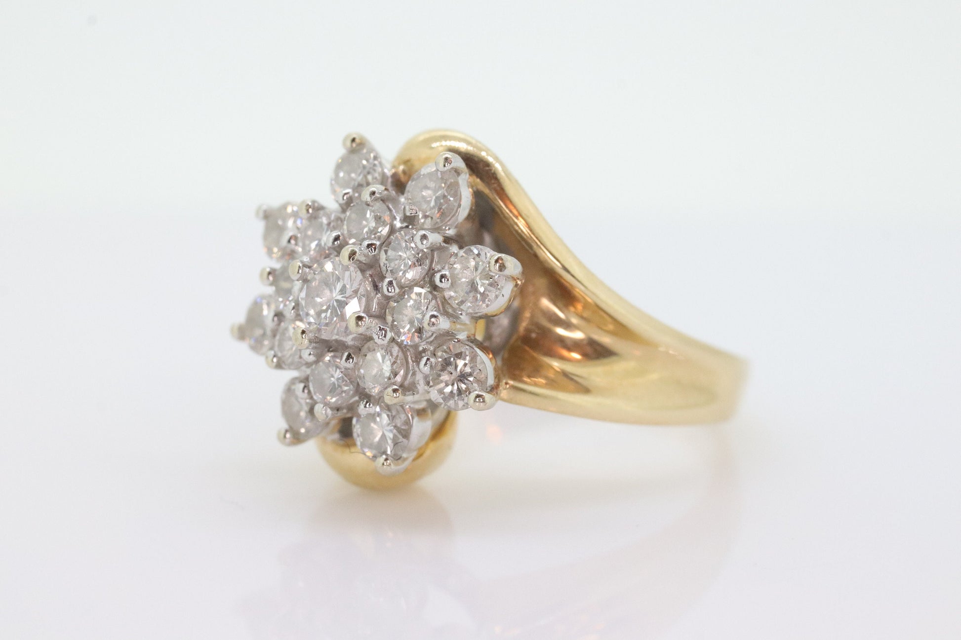 14k Yellow Gold Bypass daisy Ring. Round Diamond 1ctw Snowflake Cluster Ring. Waterfall diamond. 1ctw diamonds st(2-81/75)