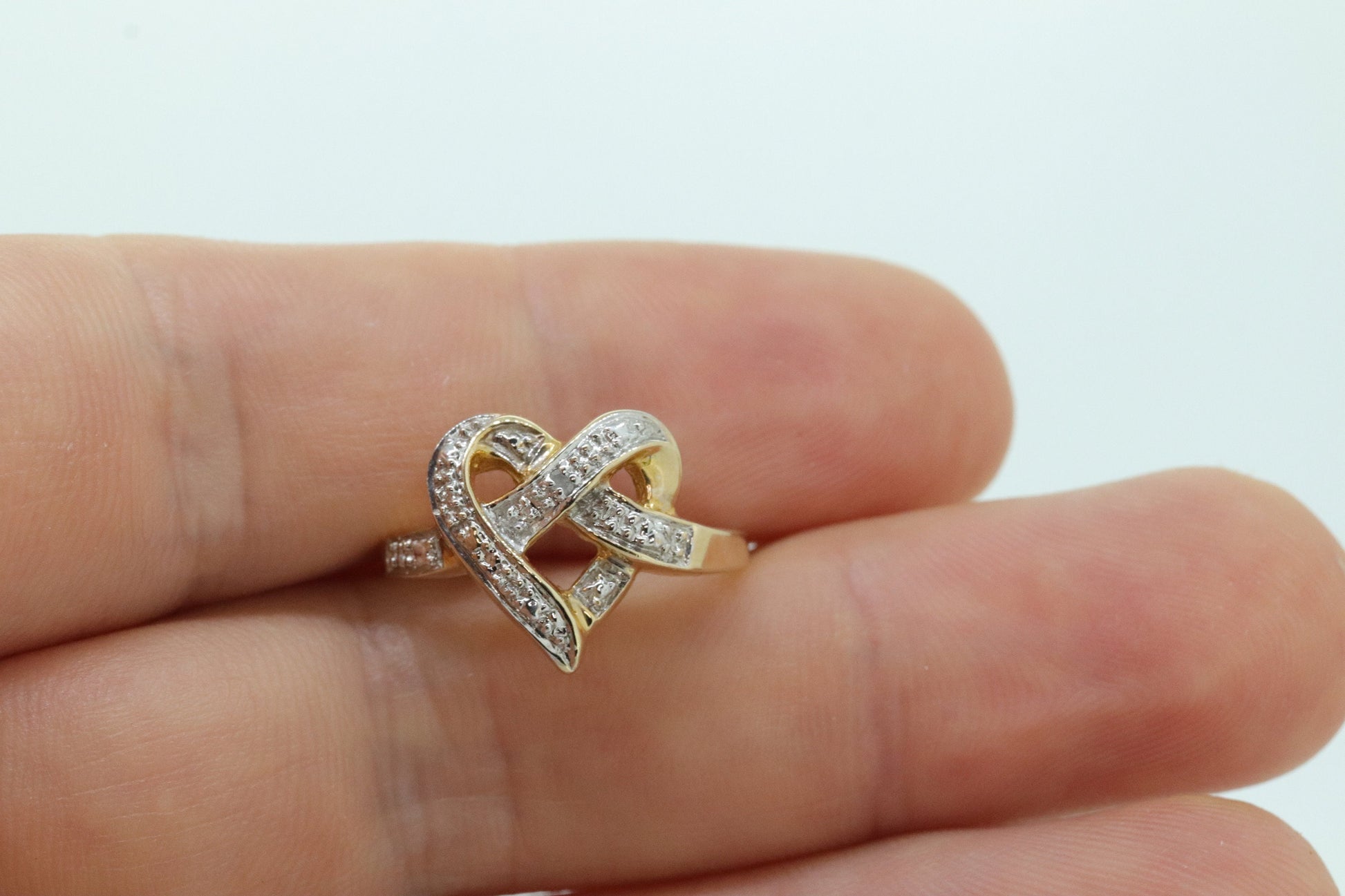 10k Open Heart Ring. 10k Open Interlocking hearts promise ring. st(45)