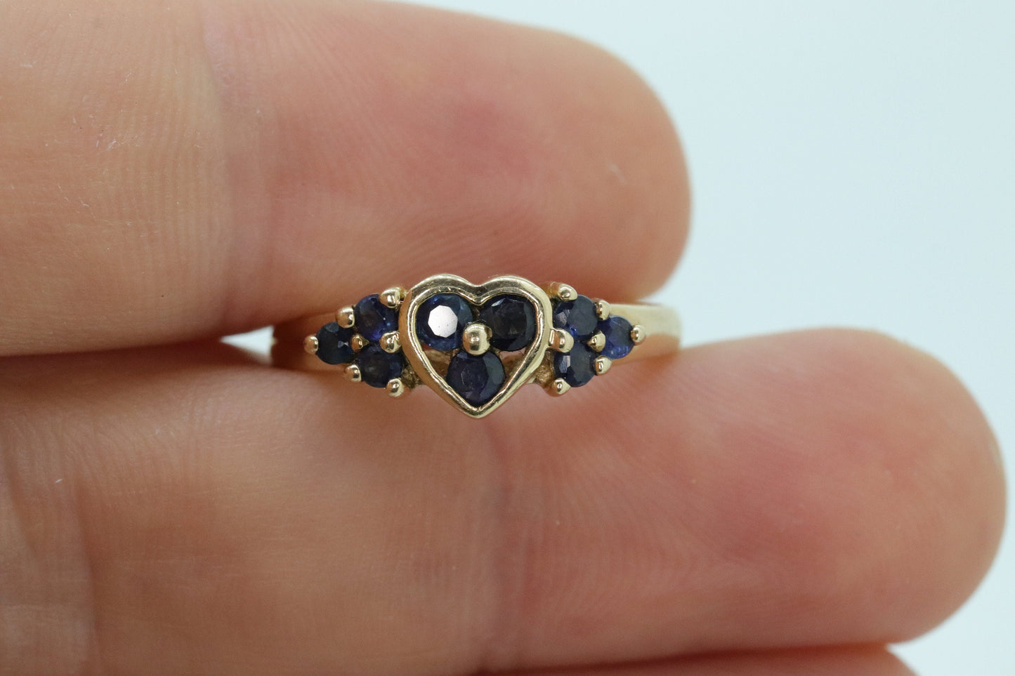 10k Sapphire Heart ring. 10k Sapphire CLUSTER Heart shape band. Blue sapphire cluster band st(62)