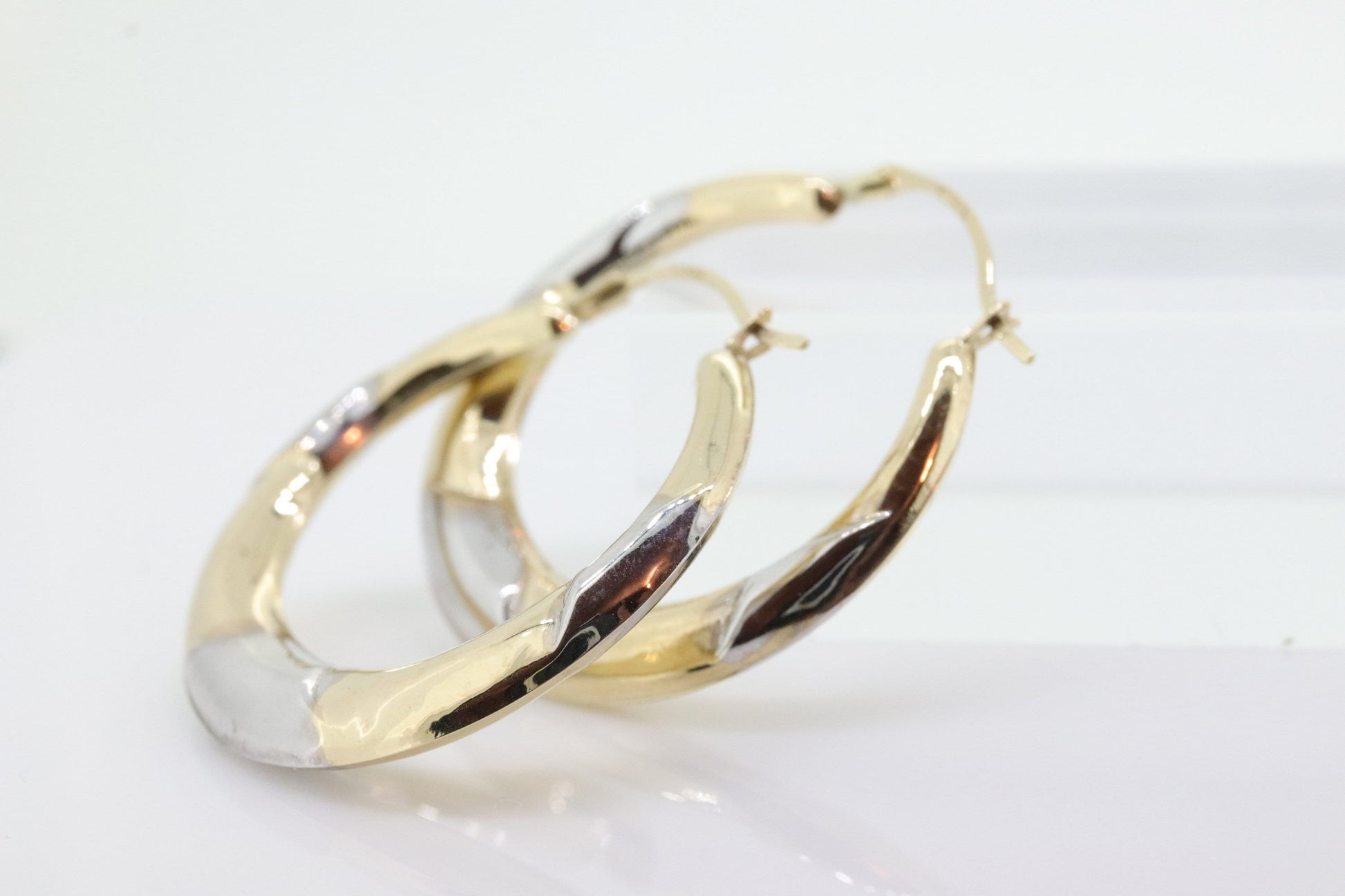 10k Multi Color Gold Textured HOOP Earrings. Multi tone Puffed Twisted Design. 10k Hoop earrings. st(51)