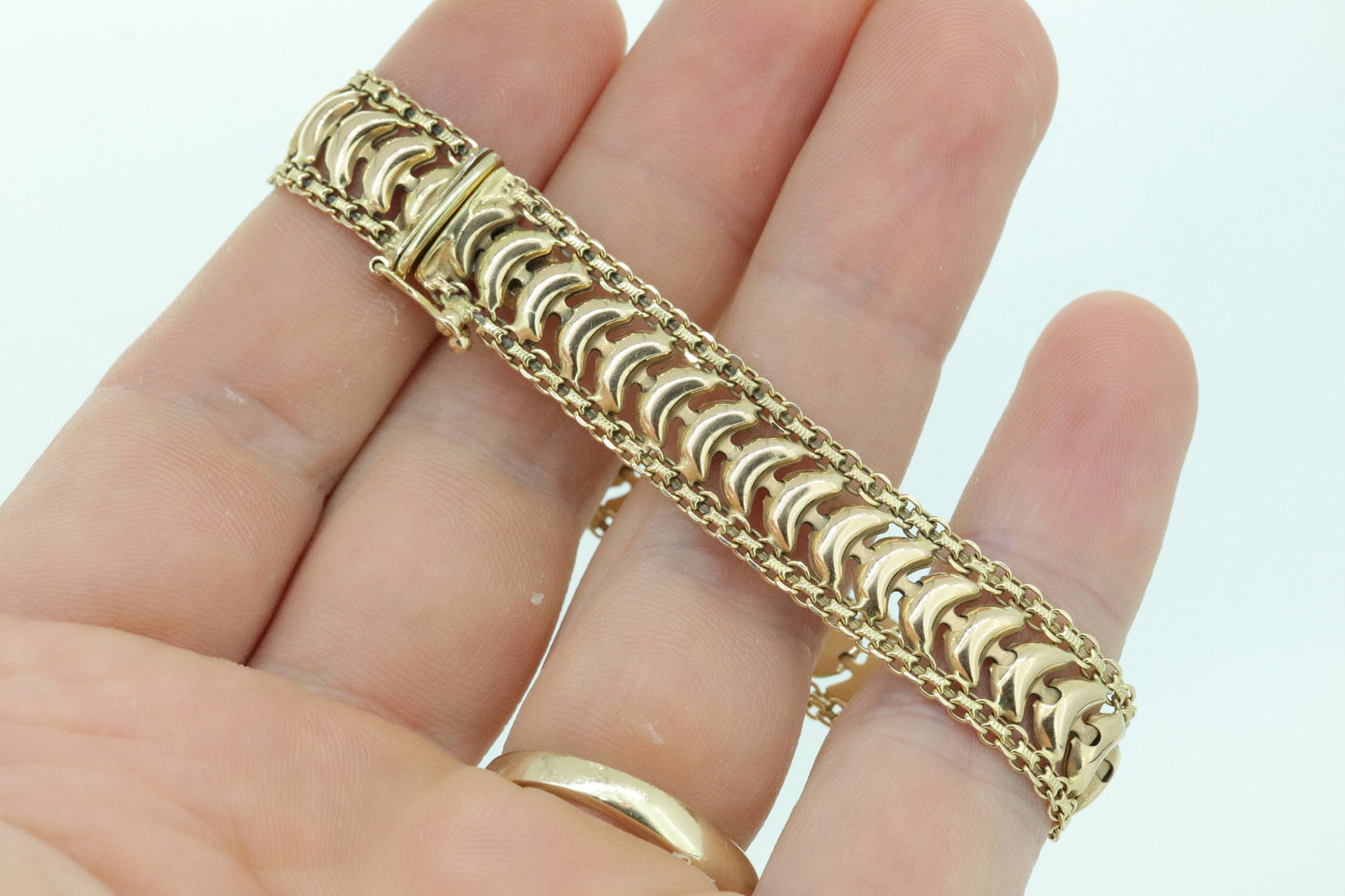 14k Wide Textured Bismark Bracelet. Italian Made 14k Yellow Gold Bracelet. High Polish bracelet 13.1g st(460)