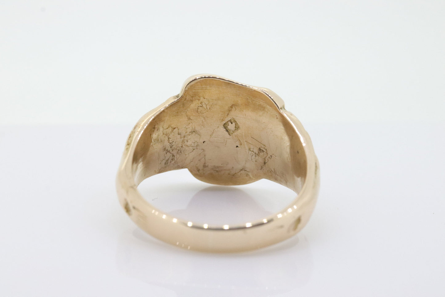 Antique LION Signet Ring. 10k Yellow gold. Blank Engrave able Signet ring. Heavy Lion Lioness Ring st(200)