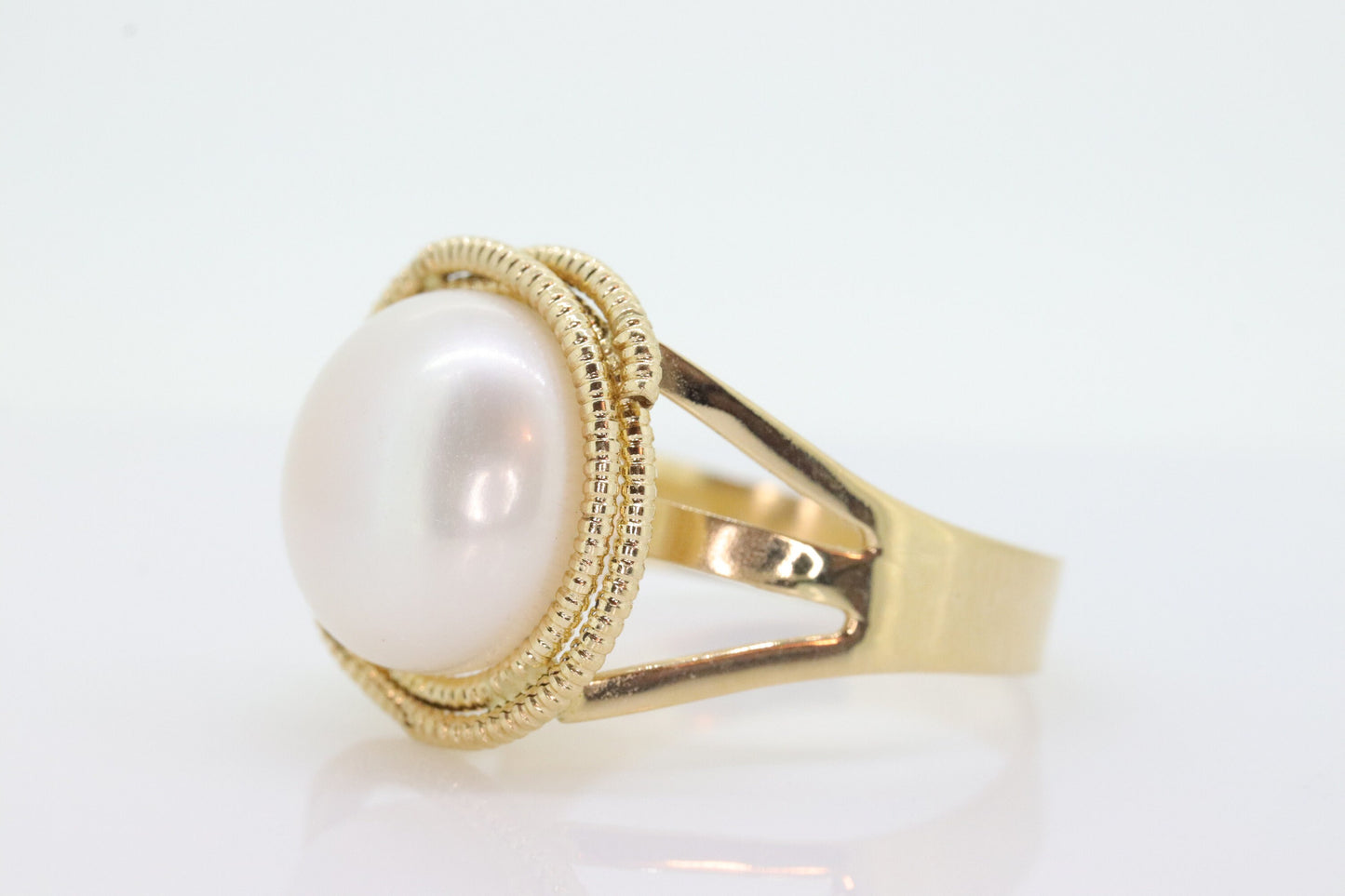 14k Large Mabe Ring. Mabe Pearl Solitaire ring. st(120/11)