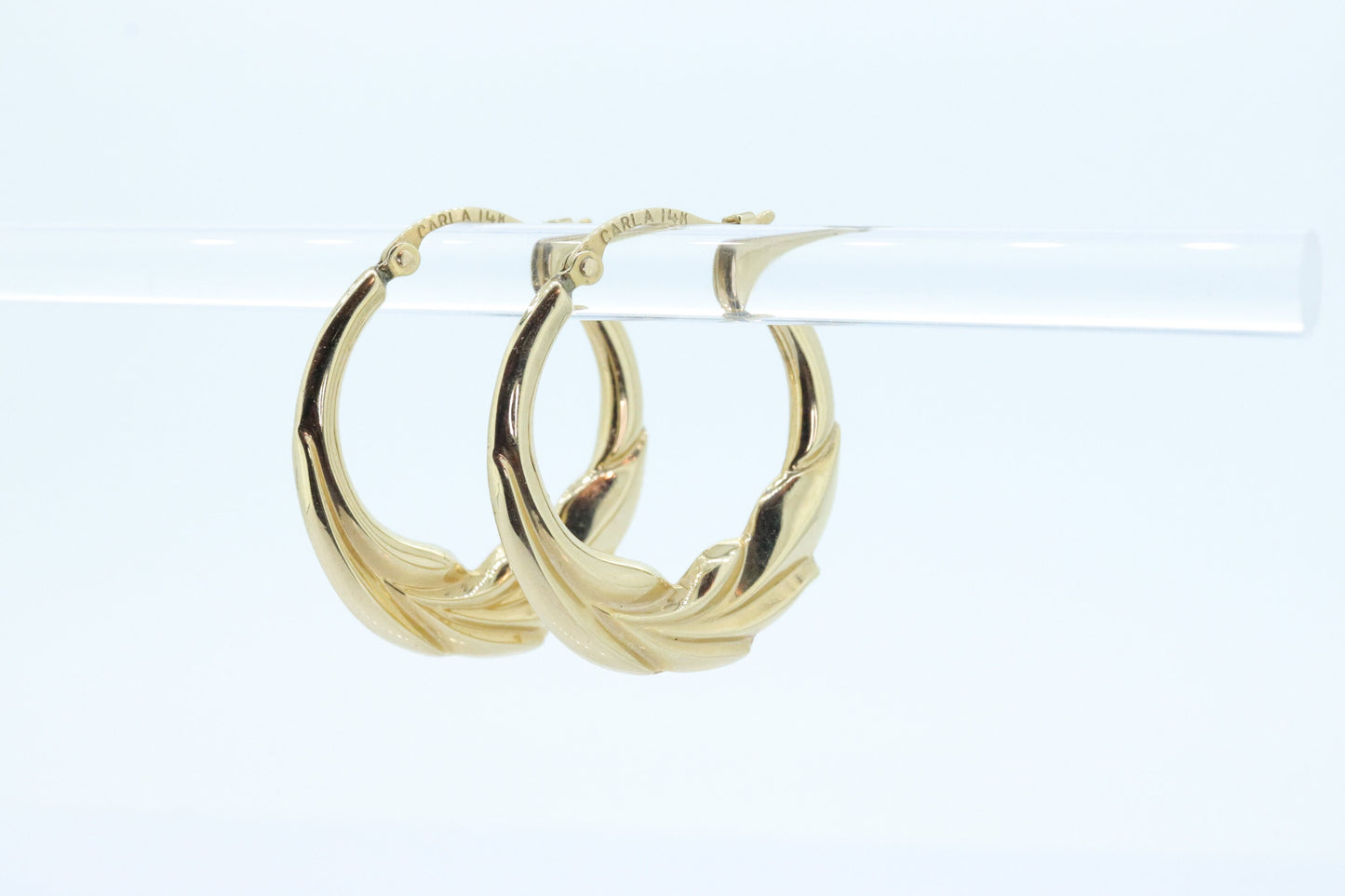 Vintage 14k Gold Puffed Hollow Earrings. Carla Hoop earrings. st(88/11)